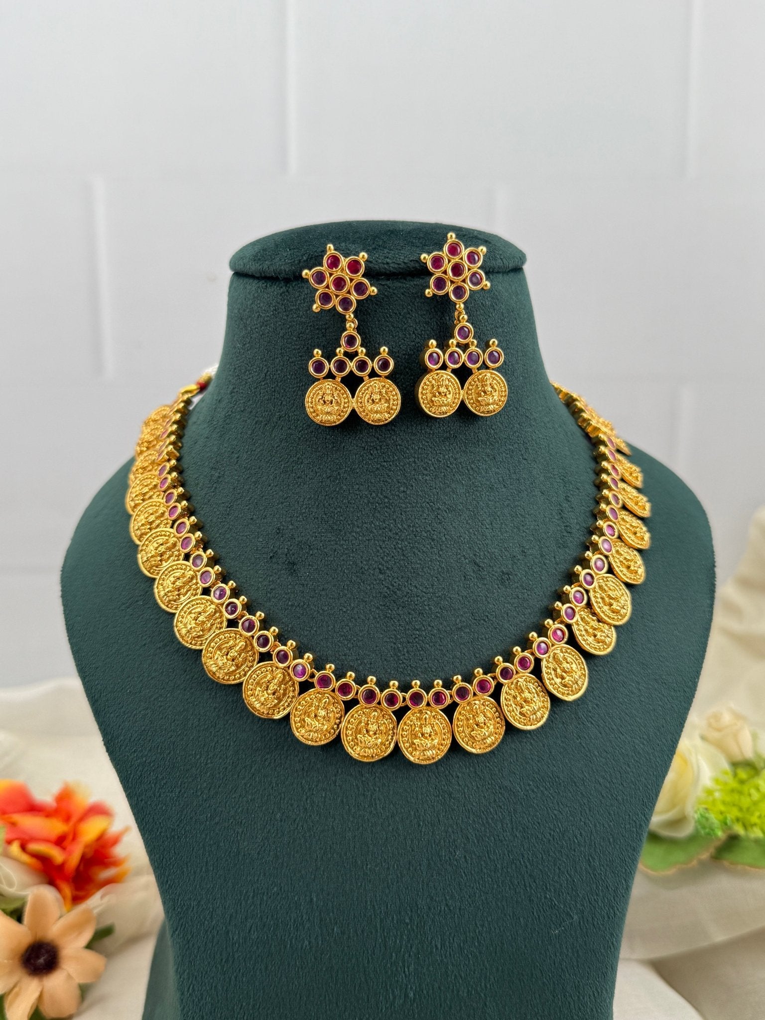 Royal Antique Kaasu Necklace Set 744 - Mahilas