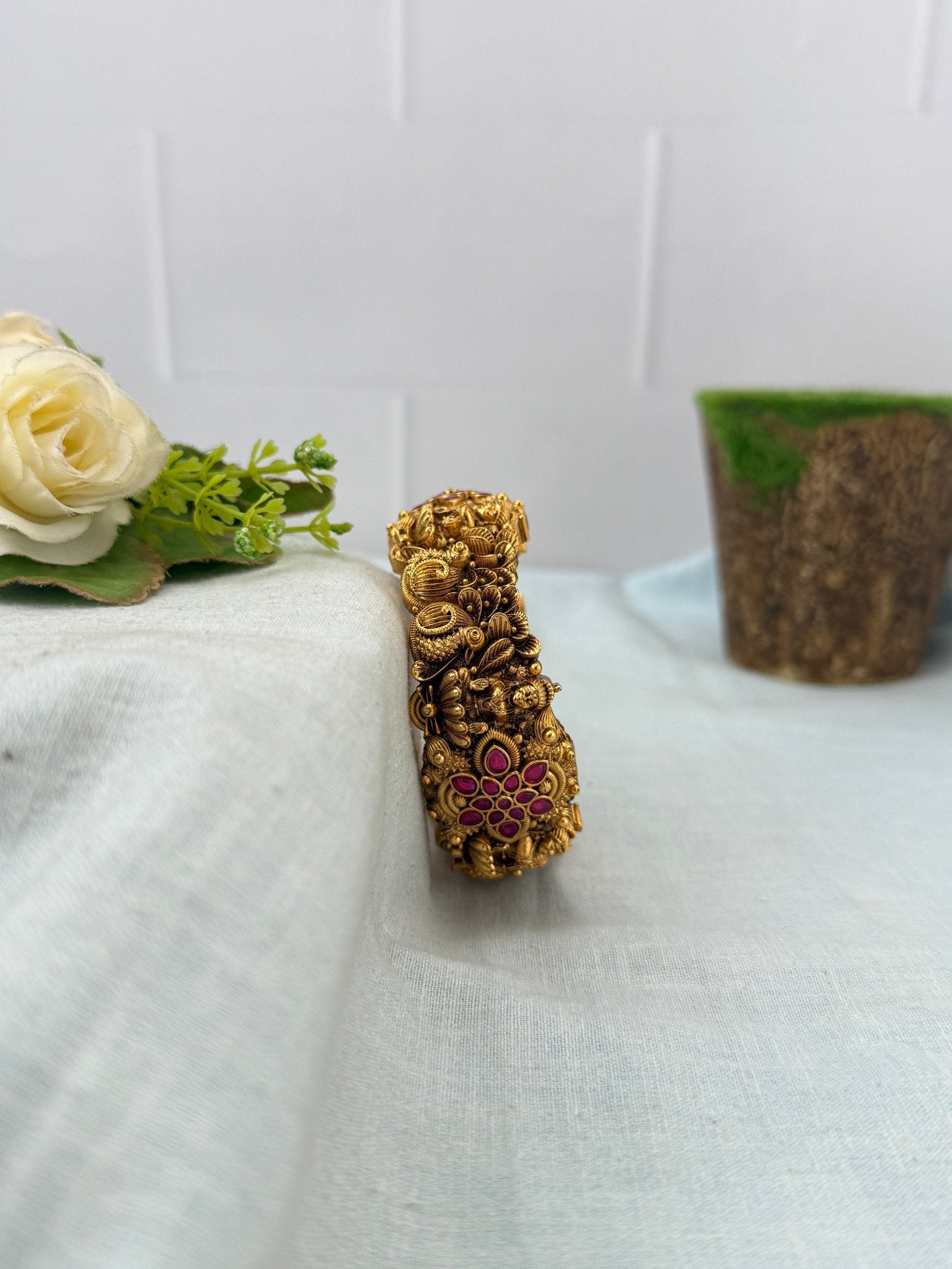 Royal Antique Kada Bangle 7184 - Mahilas