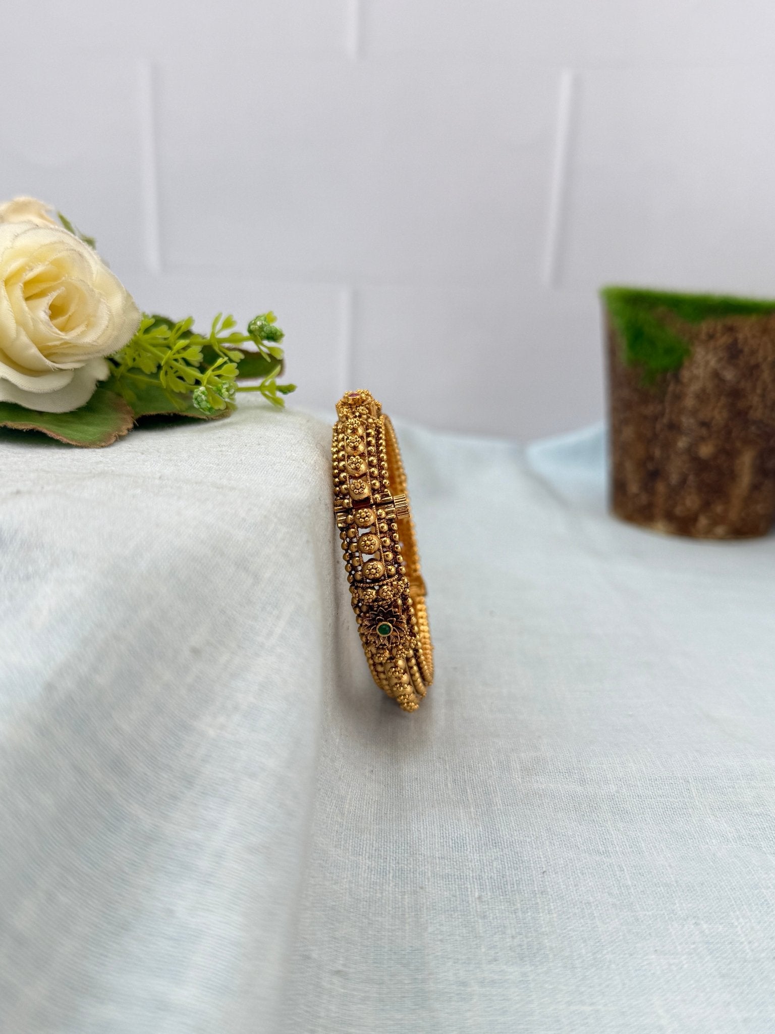 Royal Antique Kada Bangle 7188 - Mahilas