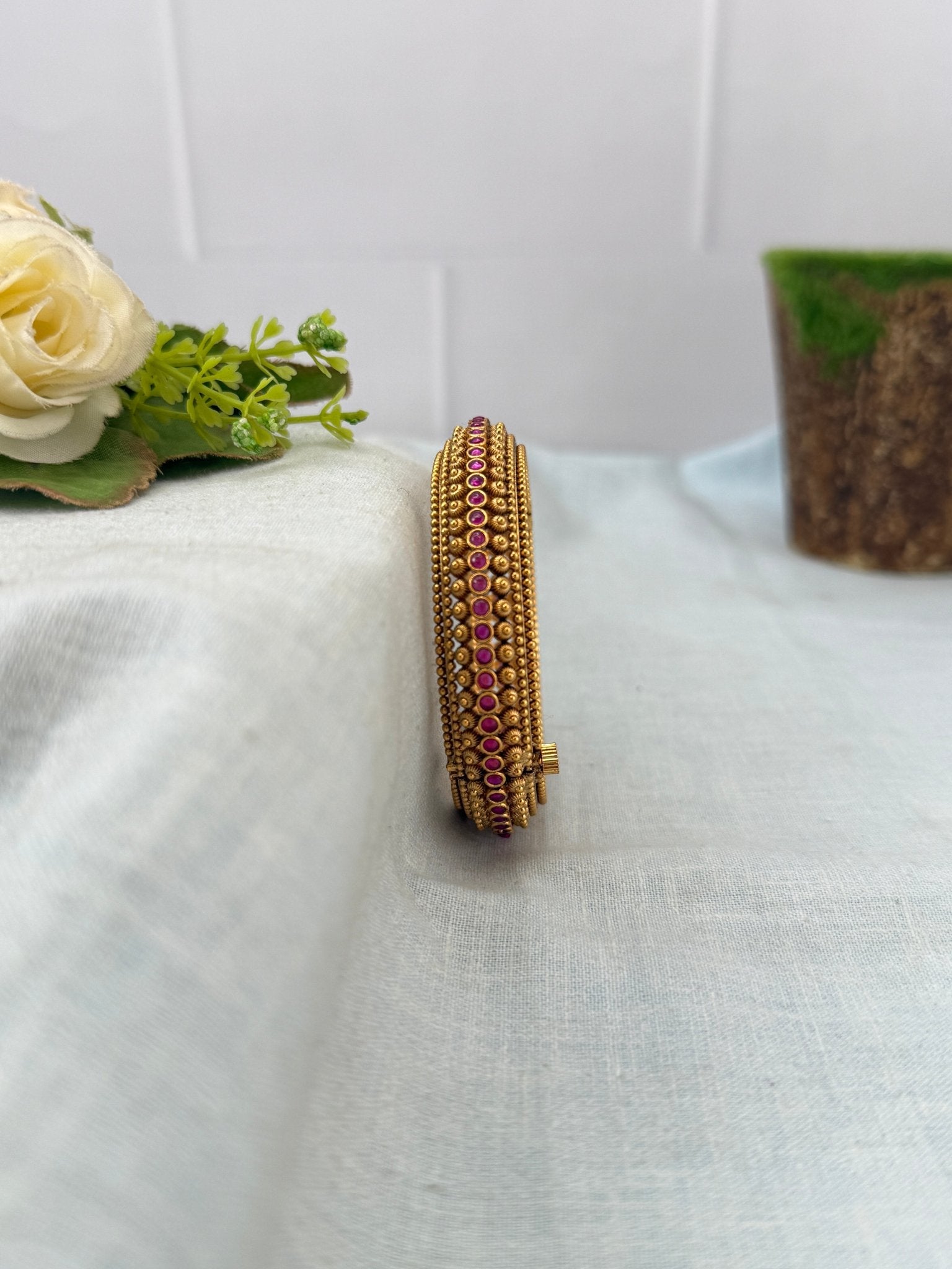Royal Antique Kada Bangle 7198 - Mahilas