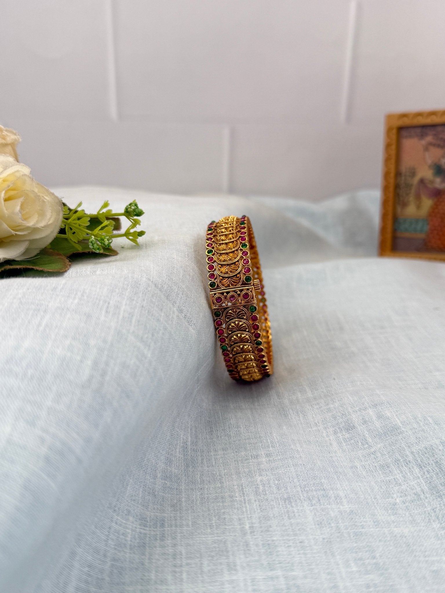 Royal Antique Kada Openable Bangle 7098 - Mahilas