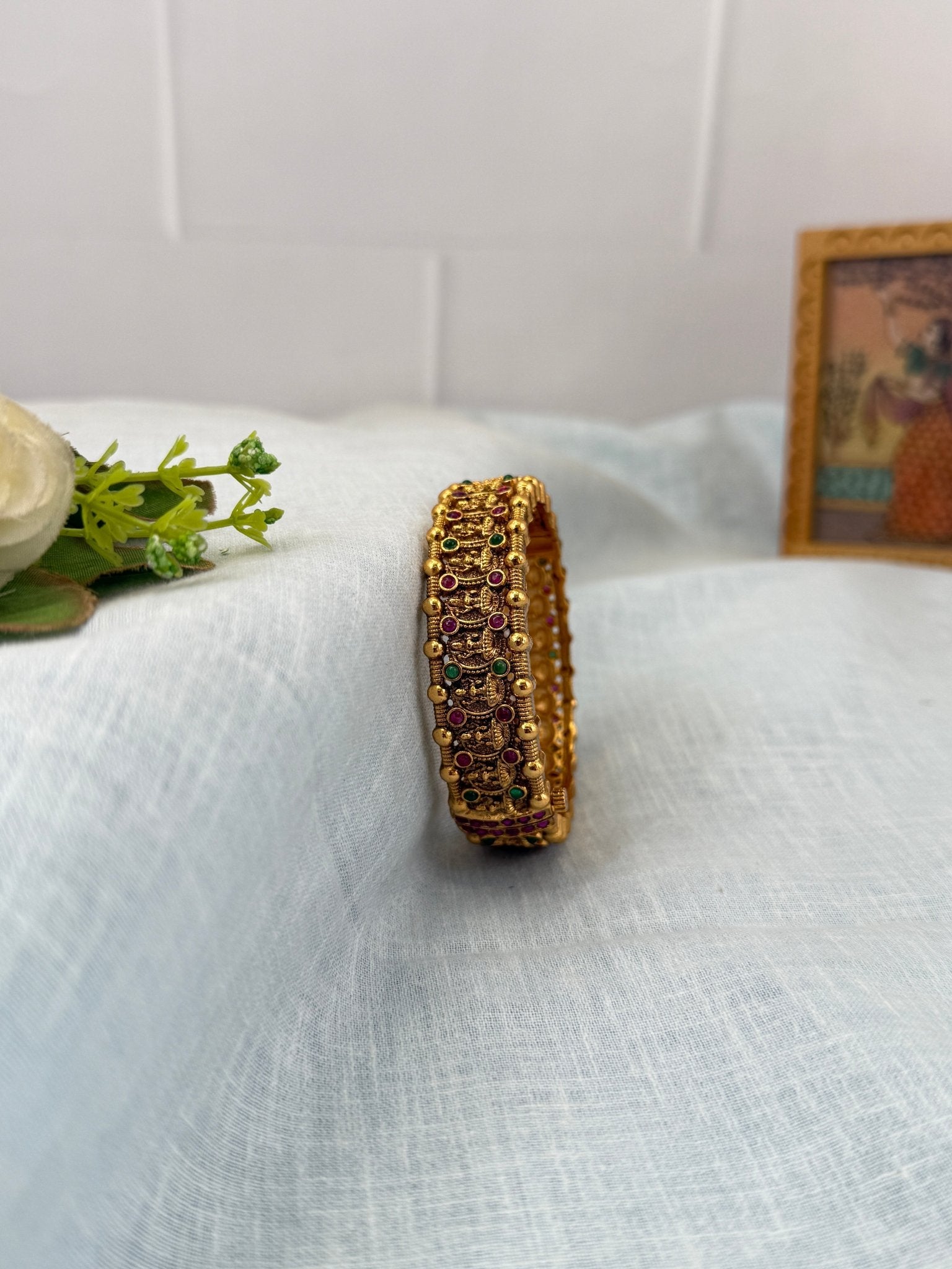 Royal Antique Kada Openable Bangle 7099 - Mahilas