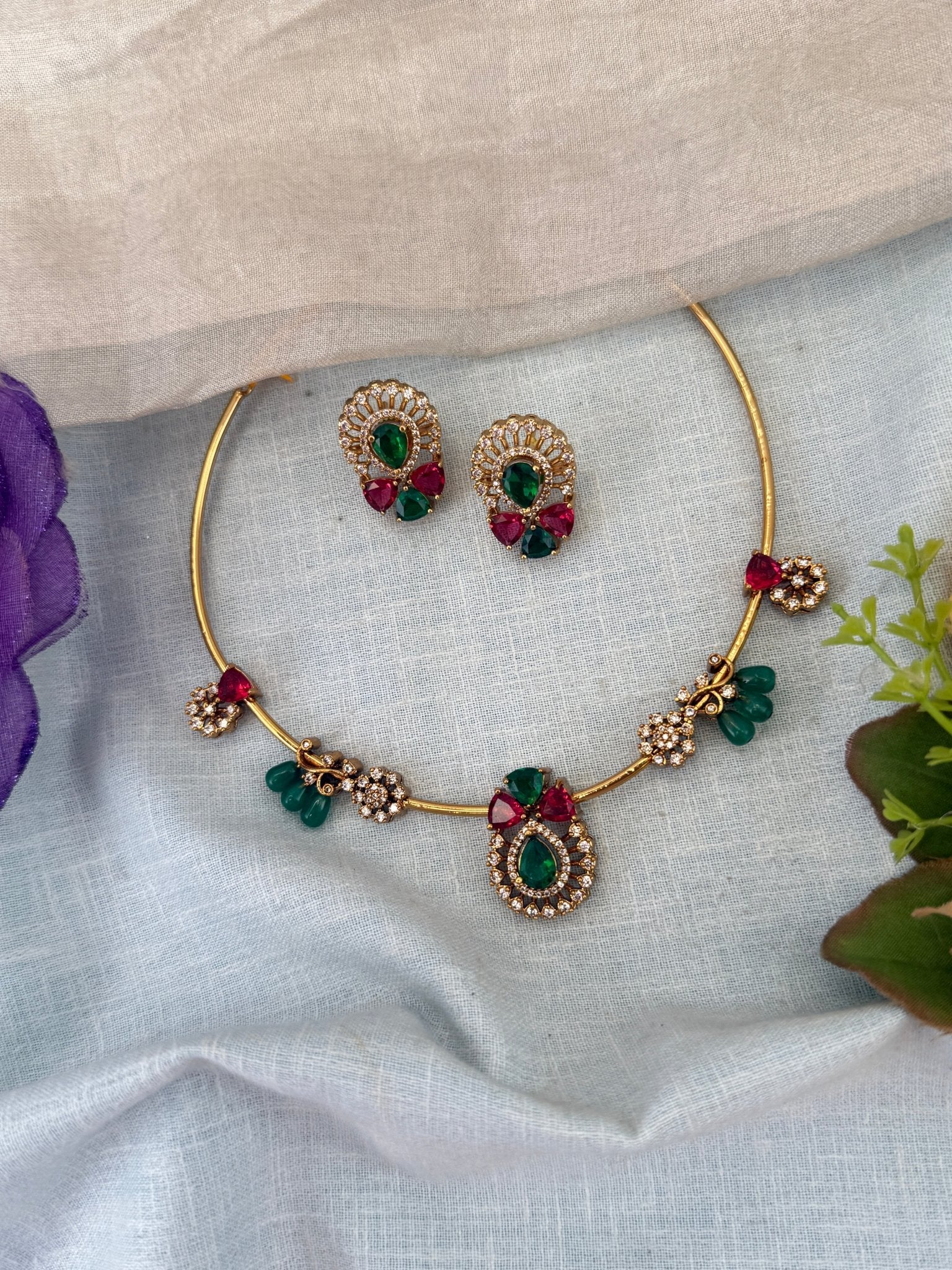 Royal Antique Kanti Short Necklace Set 1207 - Mahilas