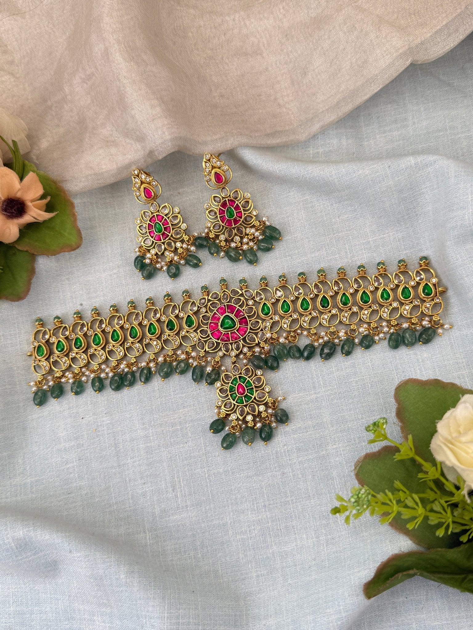 Royal Antique Kundan Choker Necklace Set 0963 - Mahilas