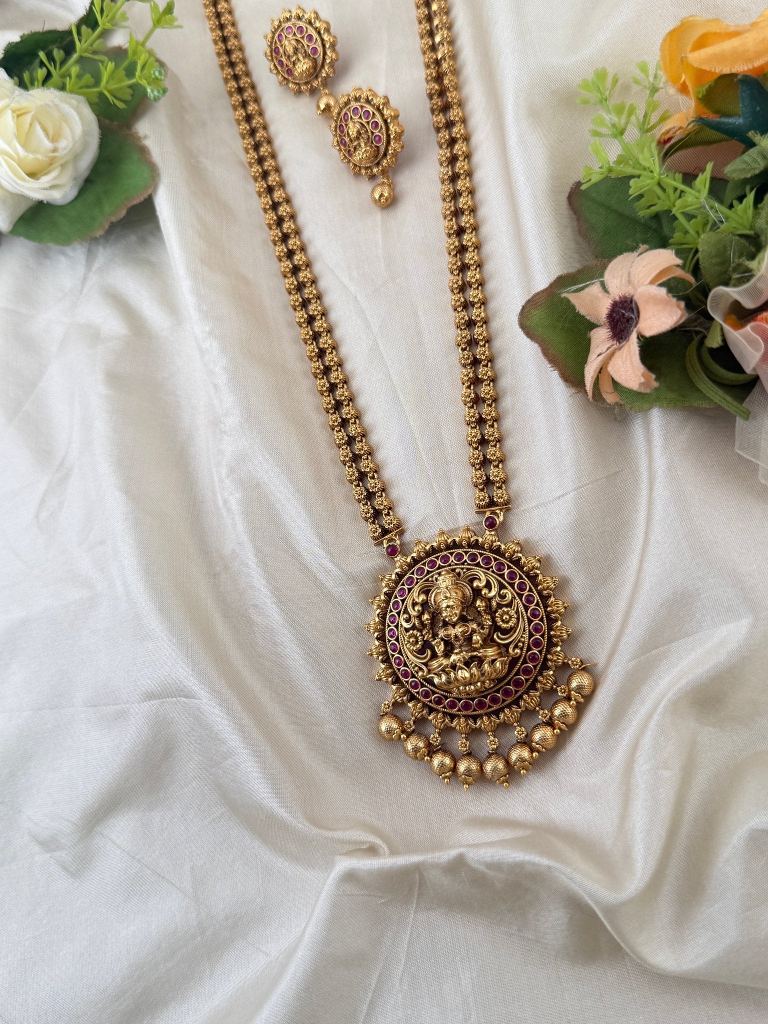 Royal Antique Lakshmi Pendant Long Necklace Set 1085 - Mahilas