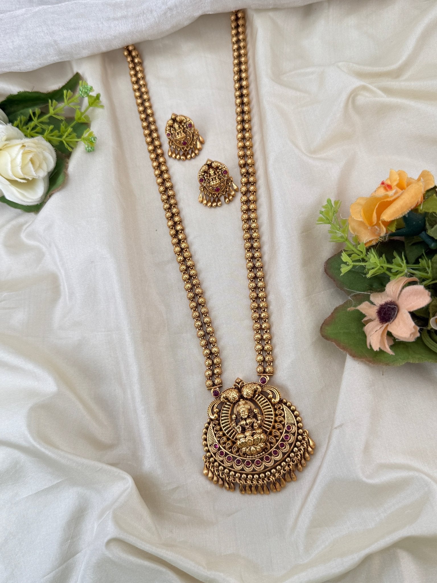 Royal Antique Lakshmi Pendant Long Necklace Set 1119 - Mahilas
