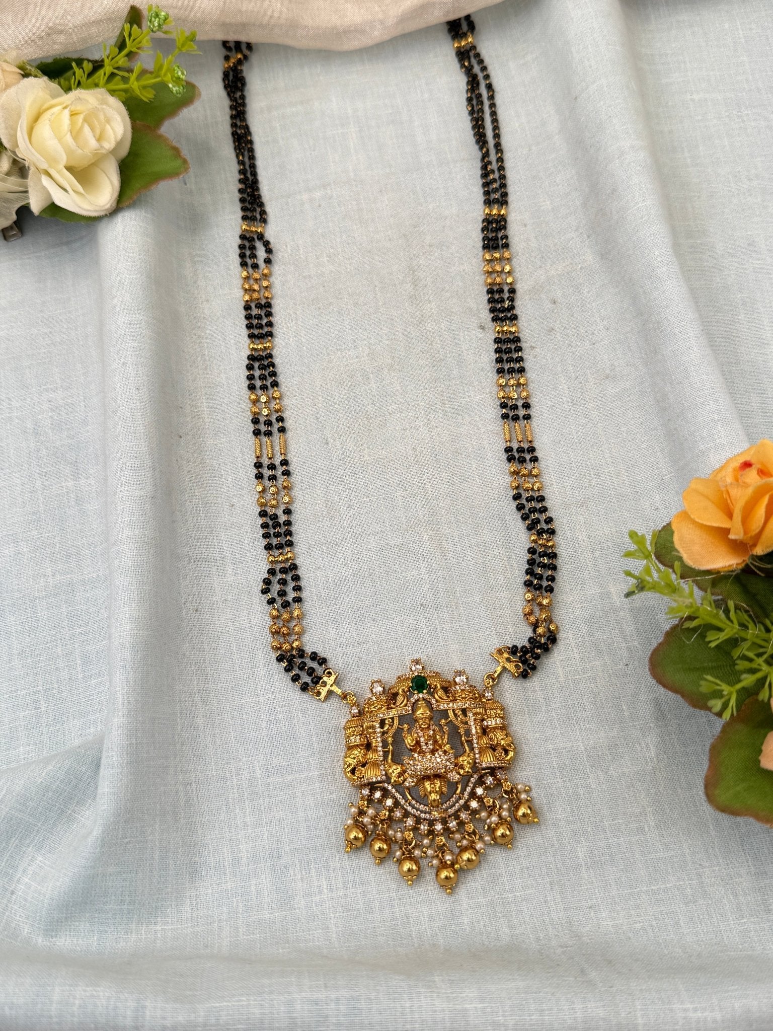 Royal Antique Lakshmi Pendant Mangalya Chain Set 0487 - Mahilas