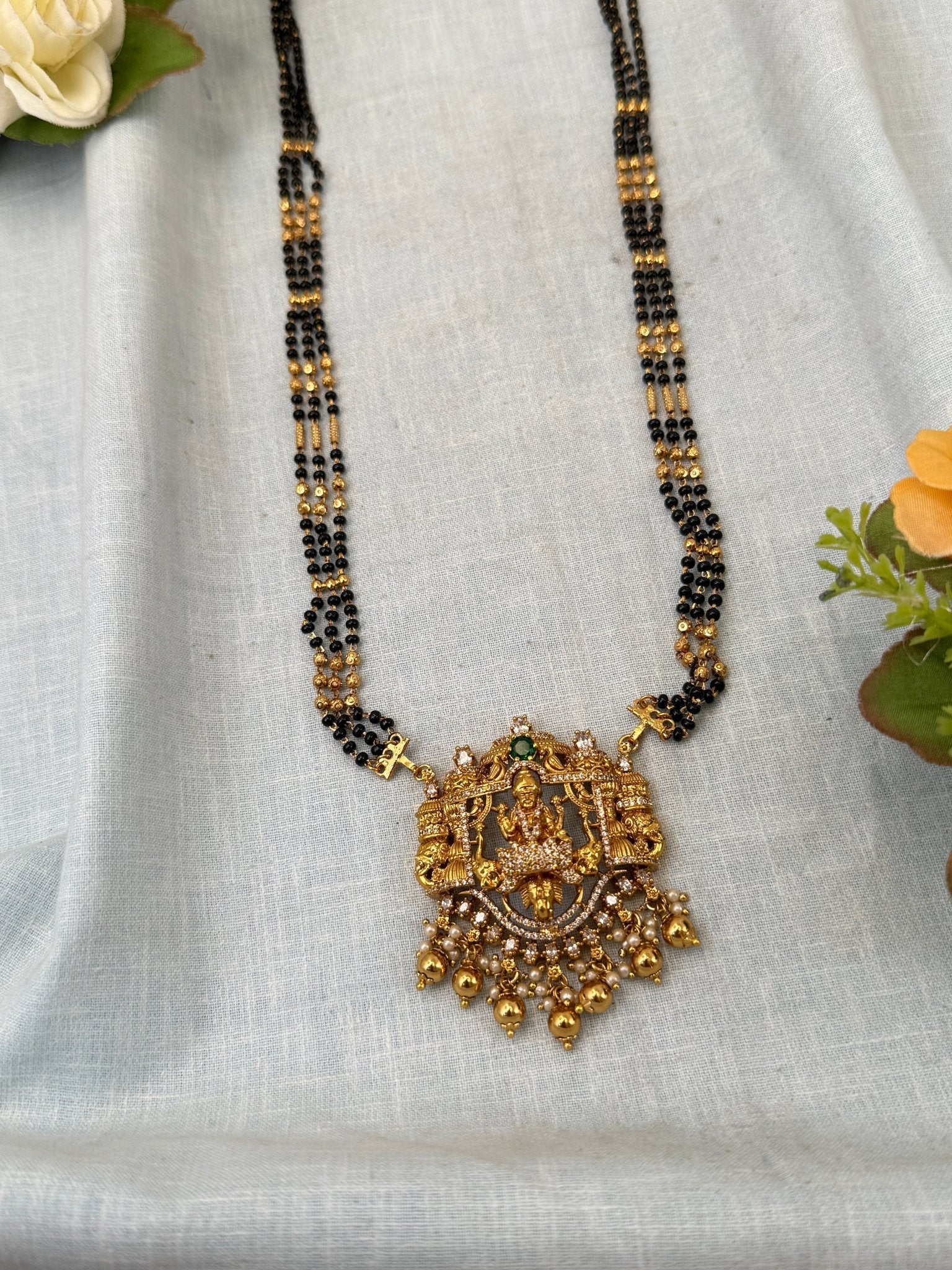 Royal Antique Lakshmi Pendant Mangalya Chain Set 0487 - Mahilas