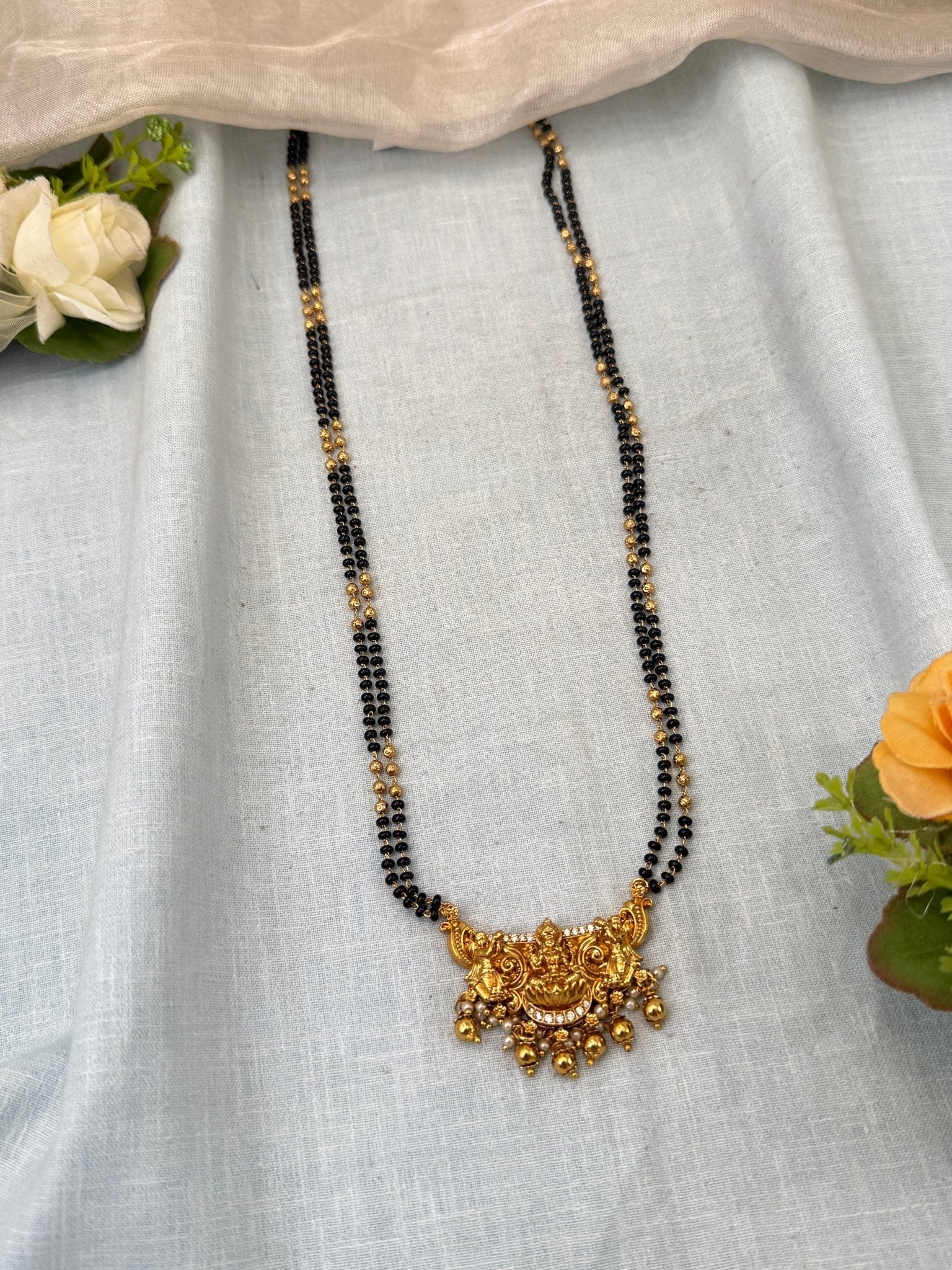 Royal Antique Lakshmi Pendant Mangalya Chain Set 0491 - Mahilas