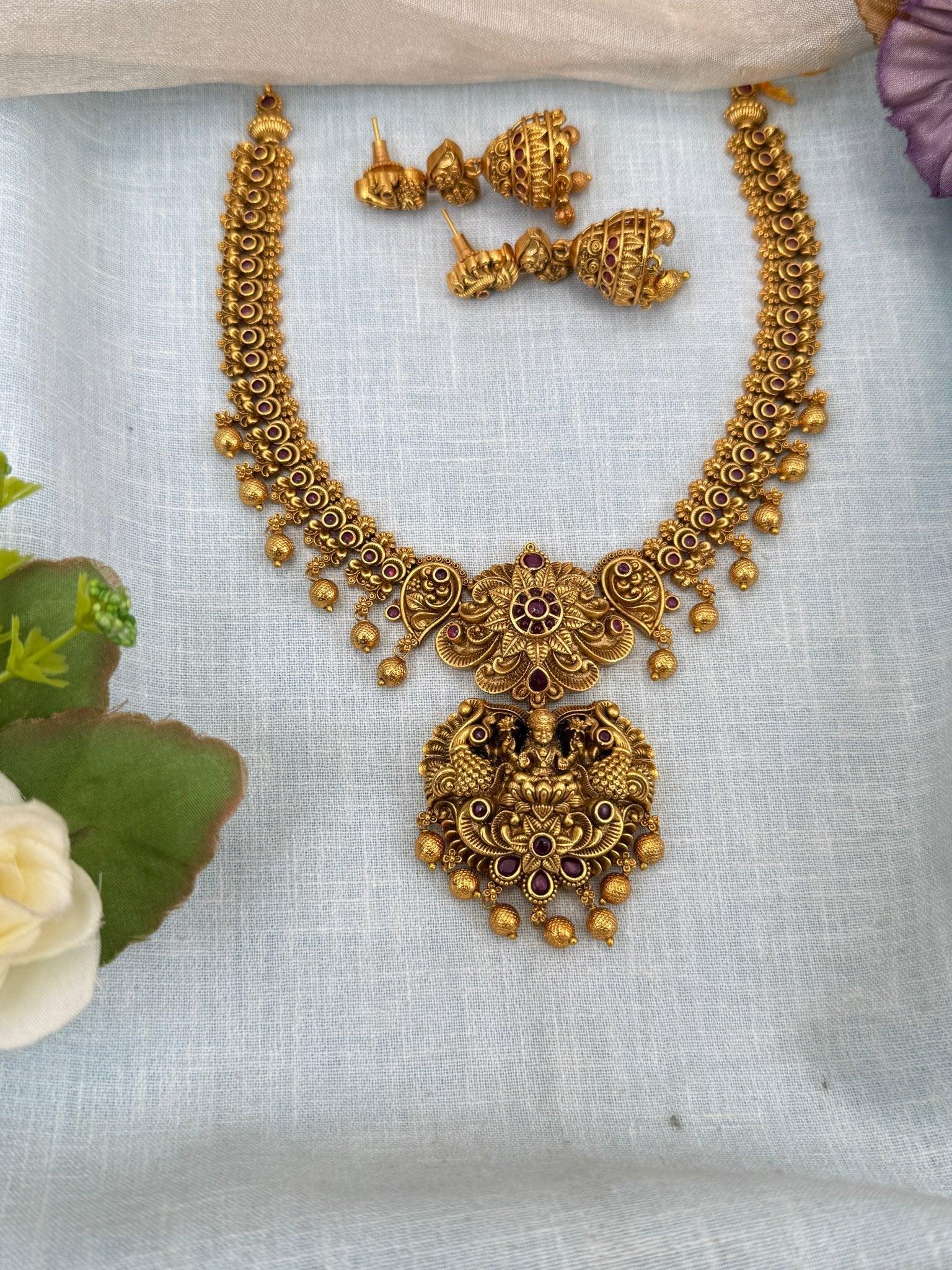 Royal Antique Lakshmi Pendant Necklace Set 0189 - Mahilas