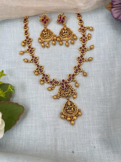 Royal Antique Lakshmi Pendant Necklace Set 0197 - Mahilas