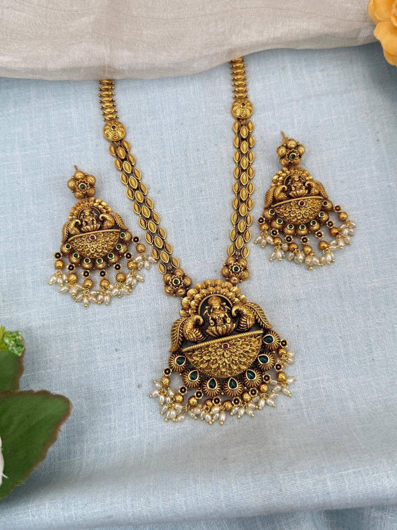Royal Antique Lakshmi Short Necklace Set 0123 - Mahilas