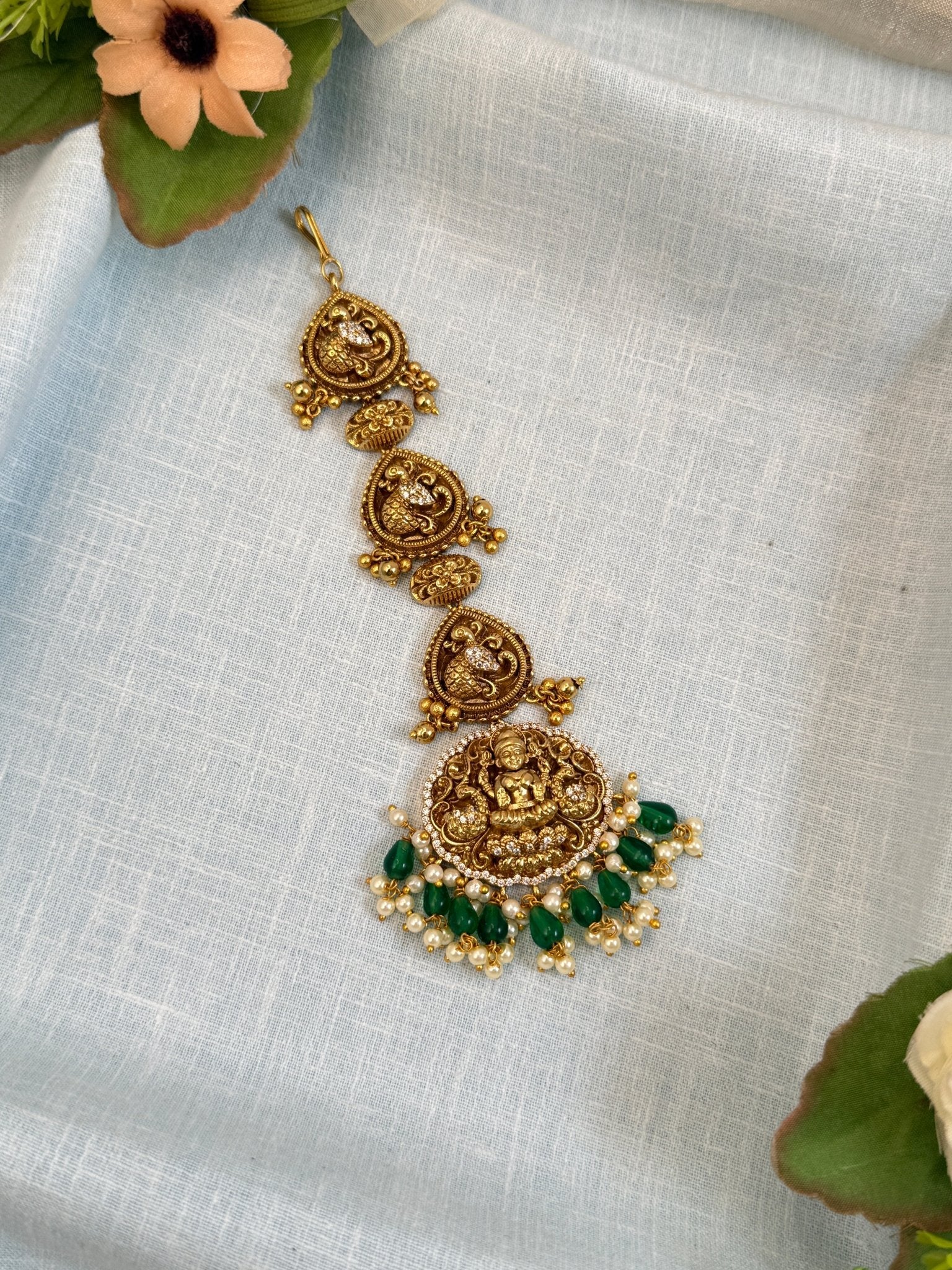 Royal Antique Maang Tikka 242 - Mahilas