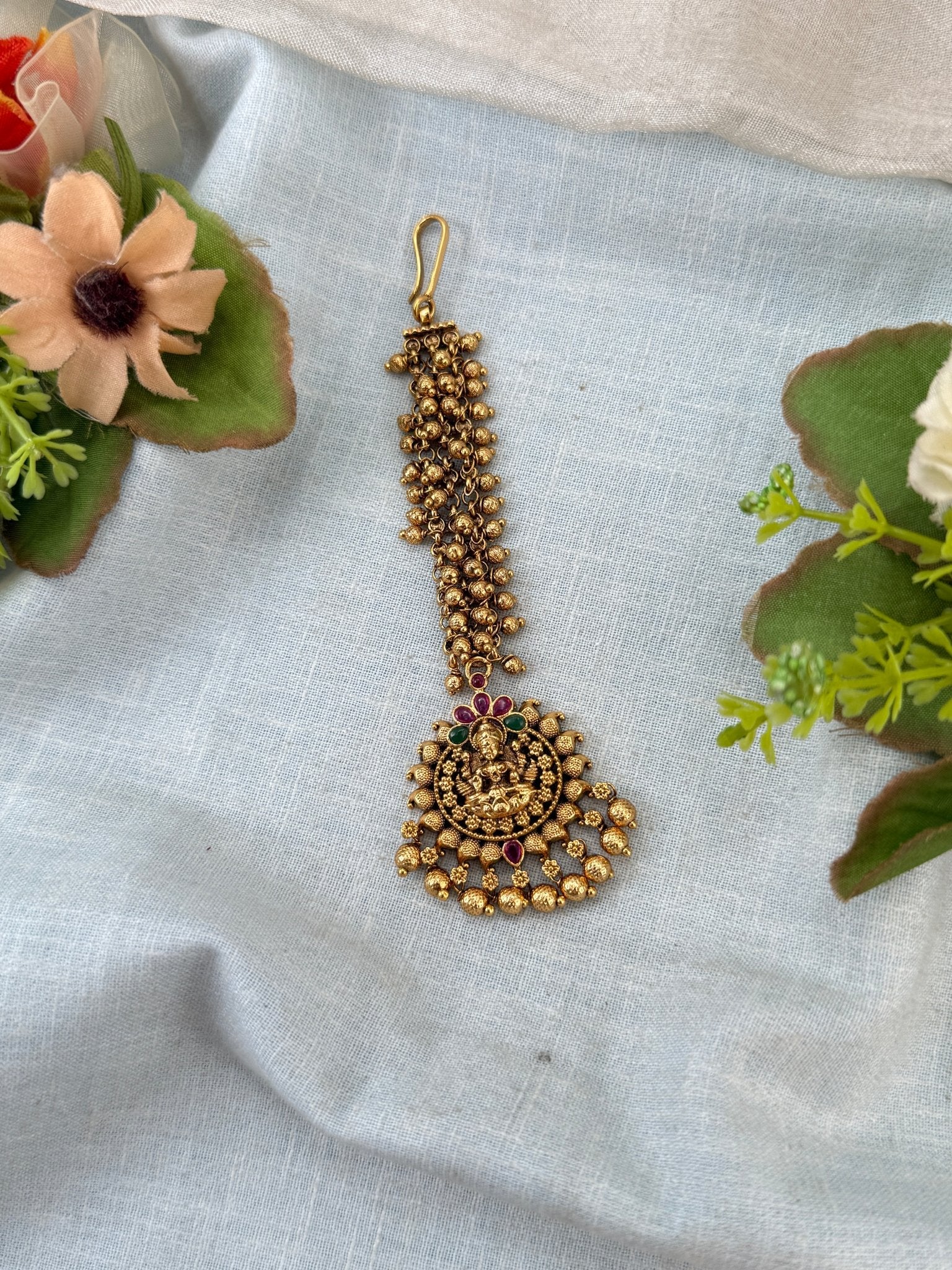 Royal Antique Maang Tikka 532 - Mahilas