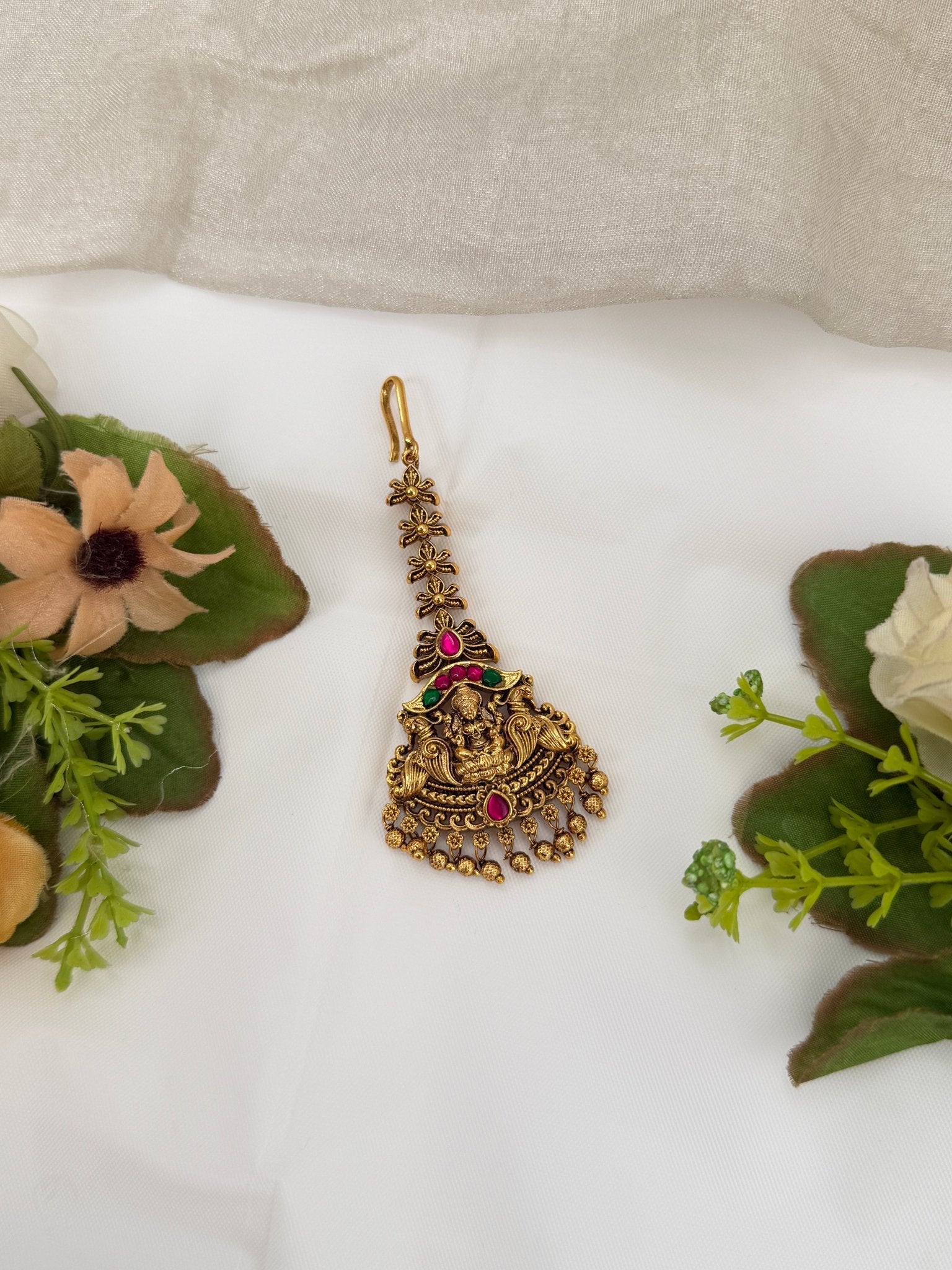 Royal Antique Maang Tikka 559 - Mahilas