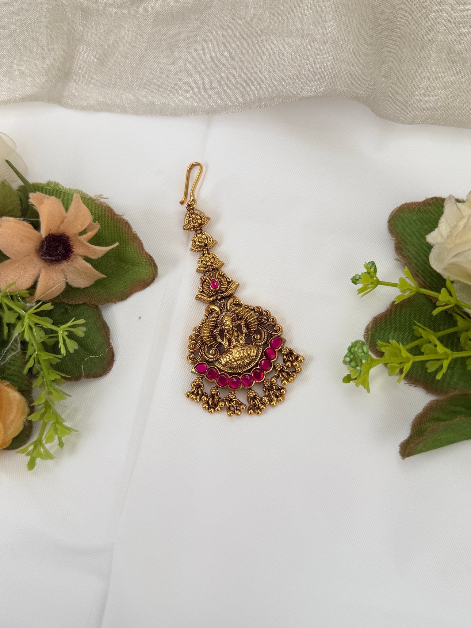 Royal Antique Maang Tikka 561 - Mahilas