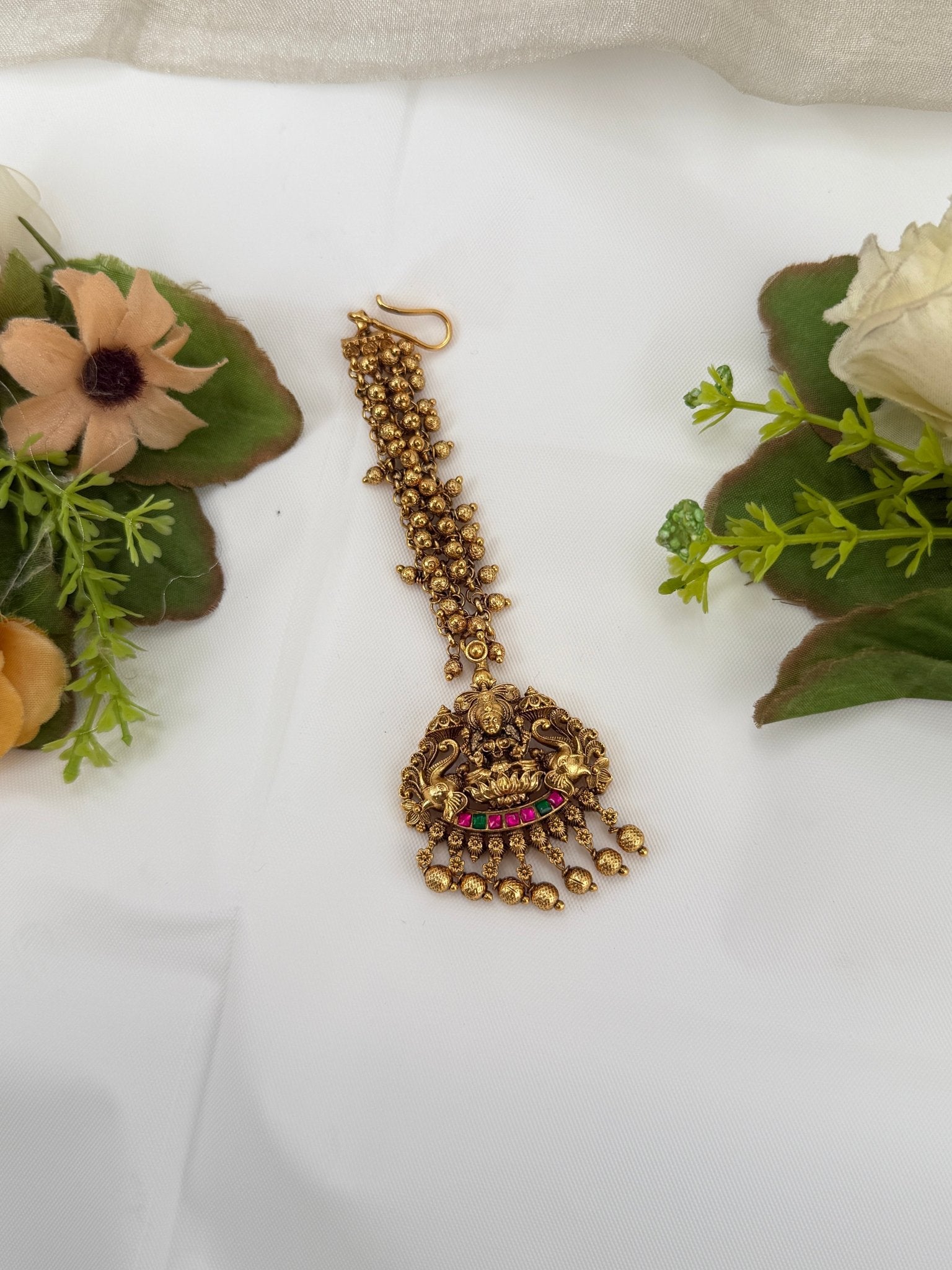 Royal Antique Maang Tikka 567 - Mahilas