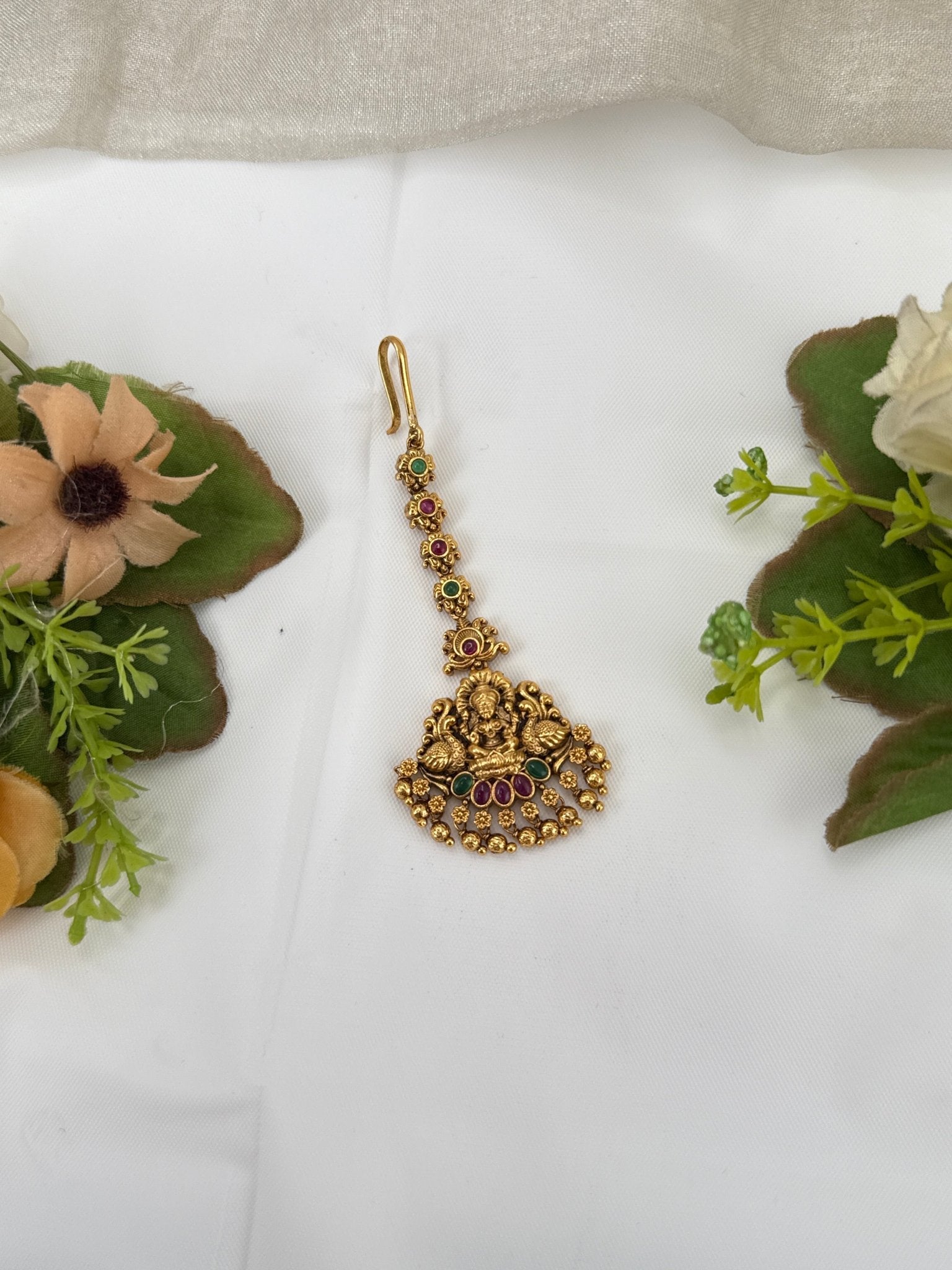 Royal Antique Maang Tikka 576 - Mahilas