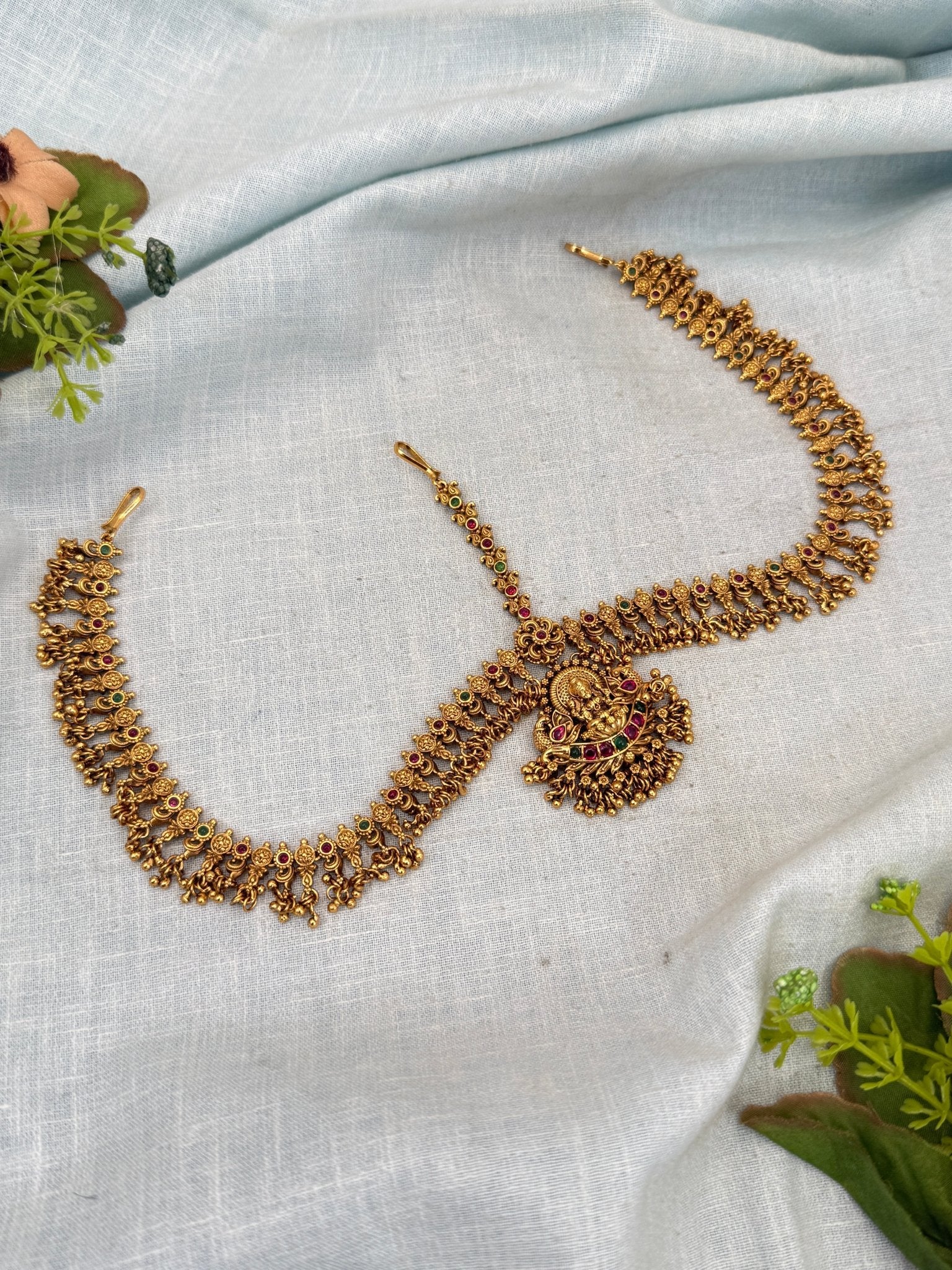 Royal Antique Maang Tikka Mathapatti 410 - Mahilas