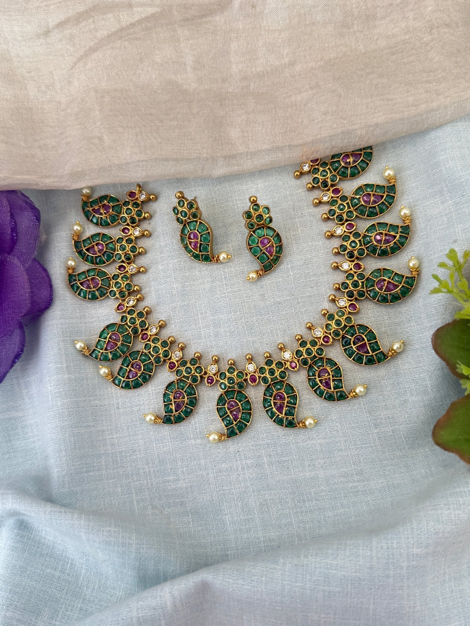 Royal Antique Mango Short Necklace Set 1214 - Mahilas