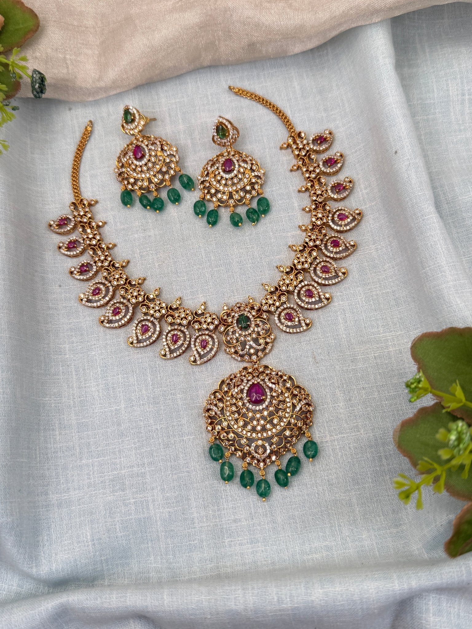 Royal Antique Mango Stone Short Necklace Set 0382 - Mahilas