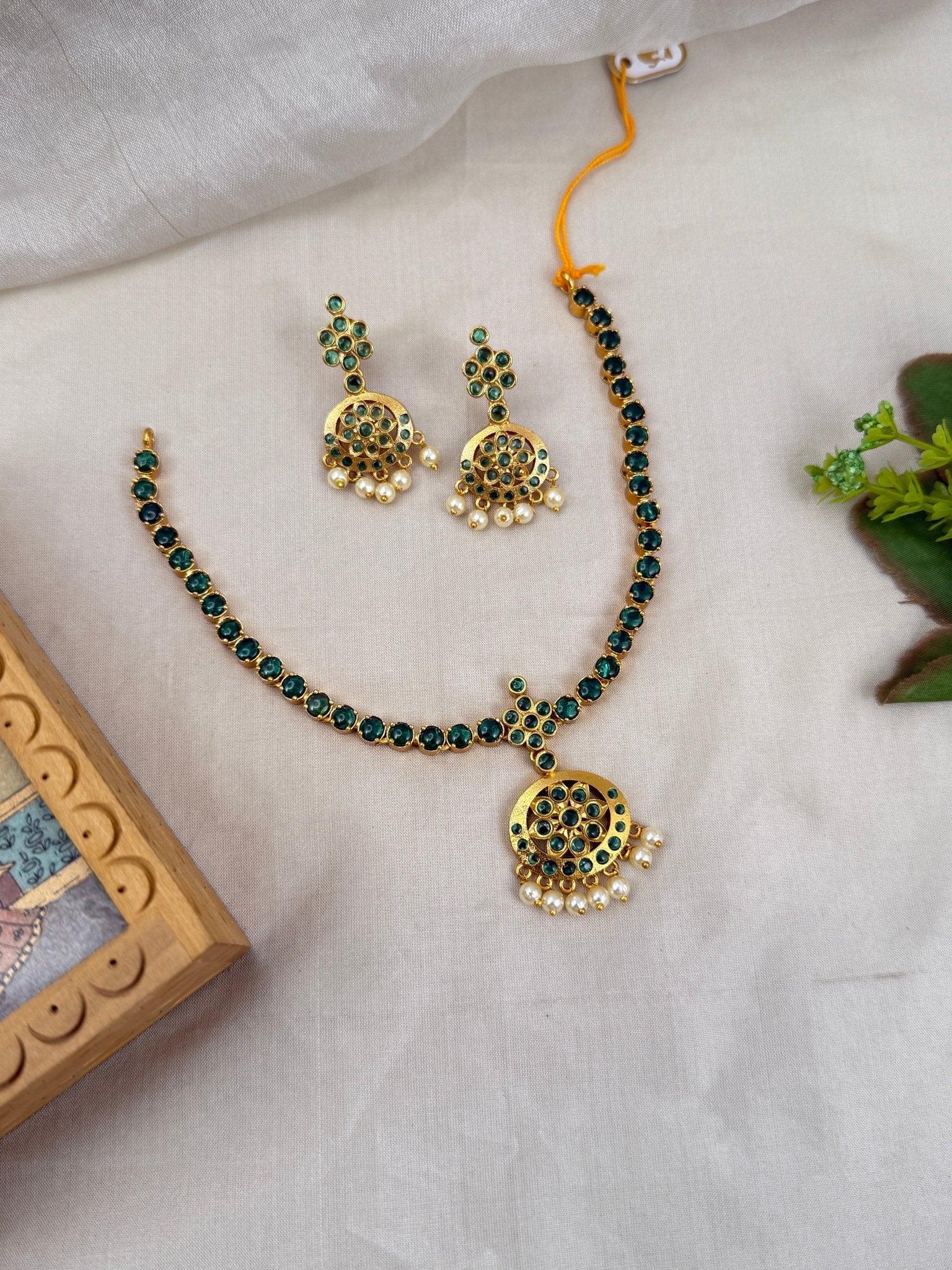 Royal Antique Necklace Set 696 - Mahilas