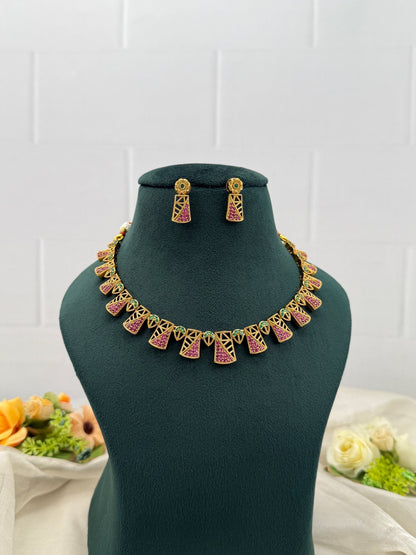 Royal Antique Necklace Set 722 - Mahilas