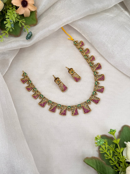 Royal Antique Necklace Set 722 - Mahilas