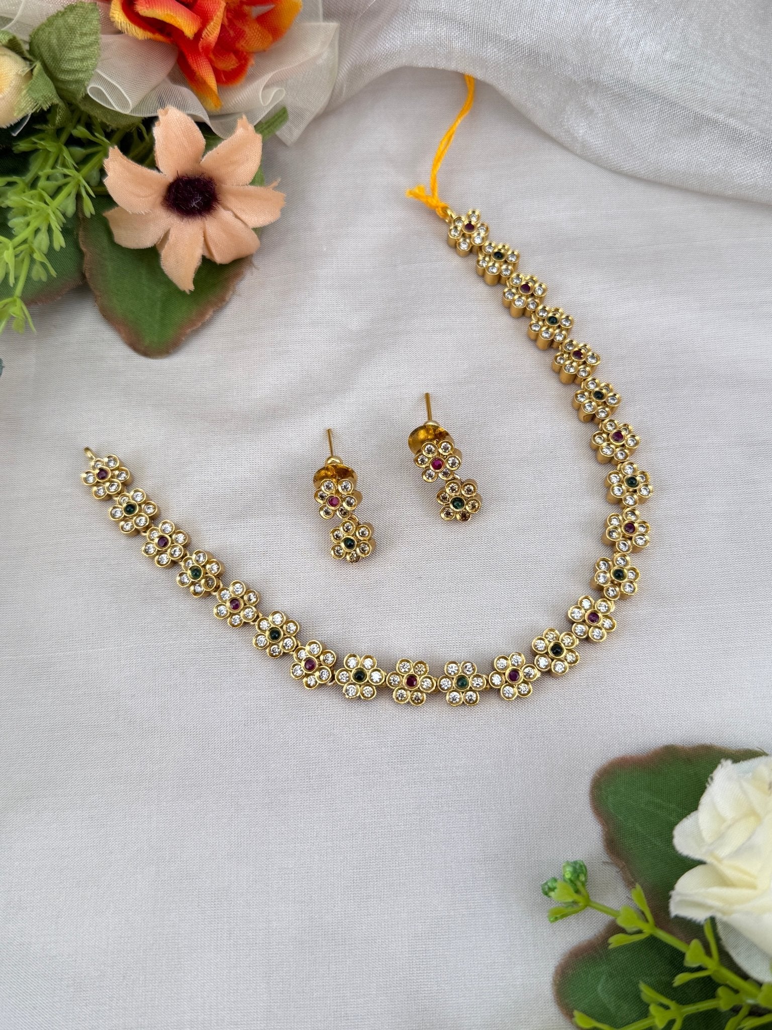 Royal Antique Necklace Set 749 - Mahilas