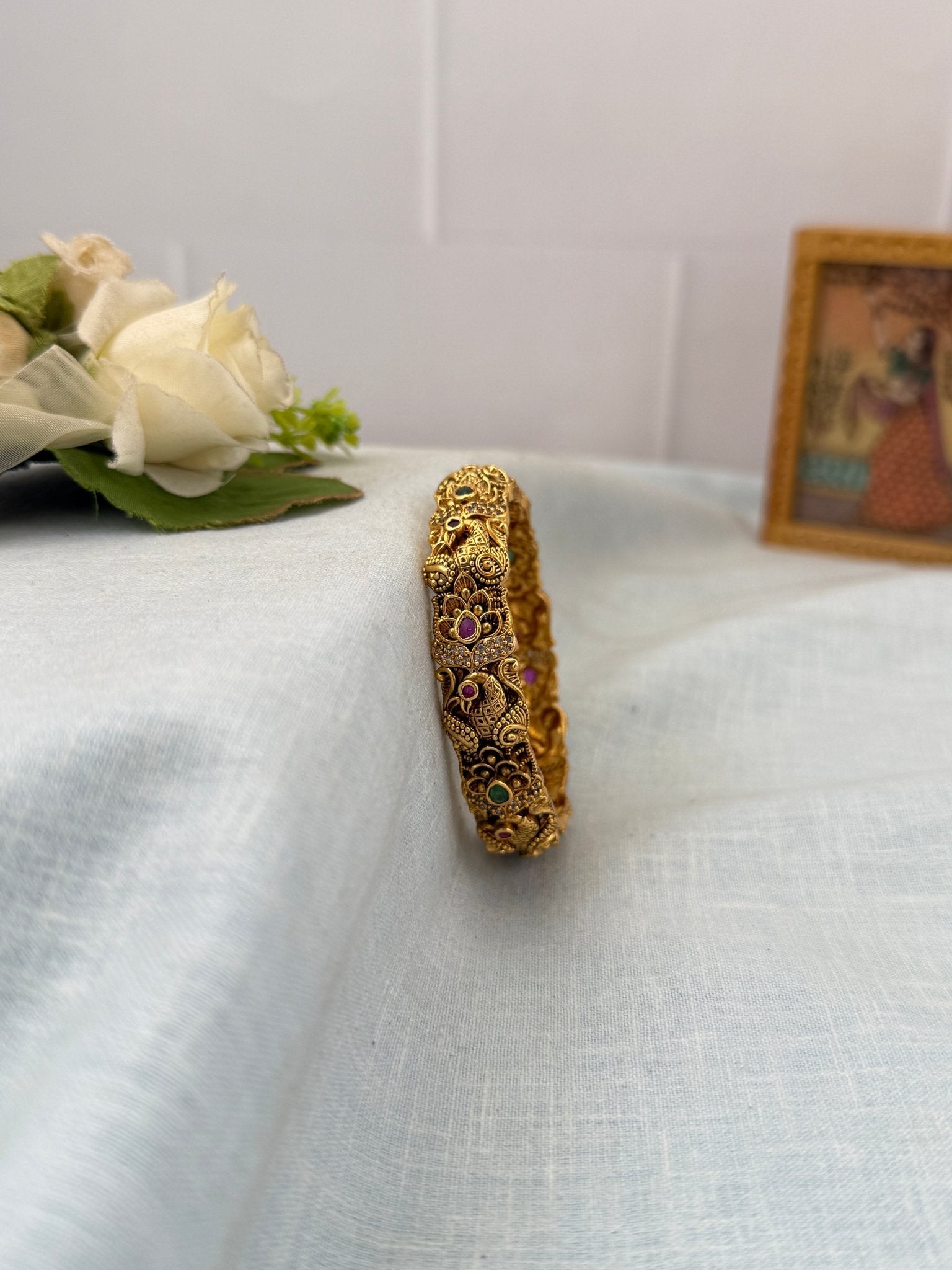 Royal Antique Openable Kada Bangle 7108 - Mahilas