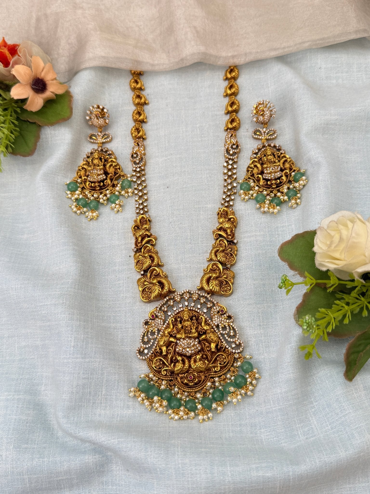 Royal Antique Pendant Long Necklace Set 0948 - Mahilas