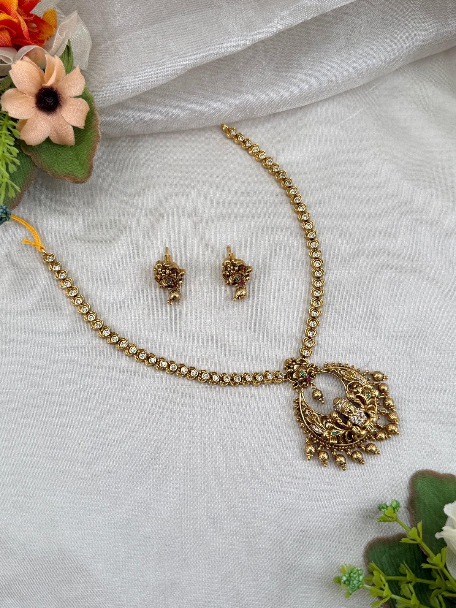 Royal Antique Pendant Necklace Set 590 - Mahilas
