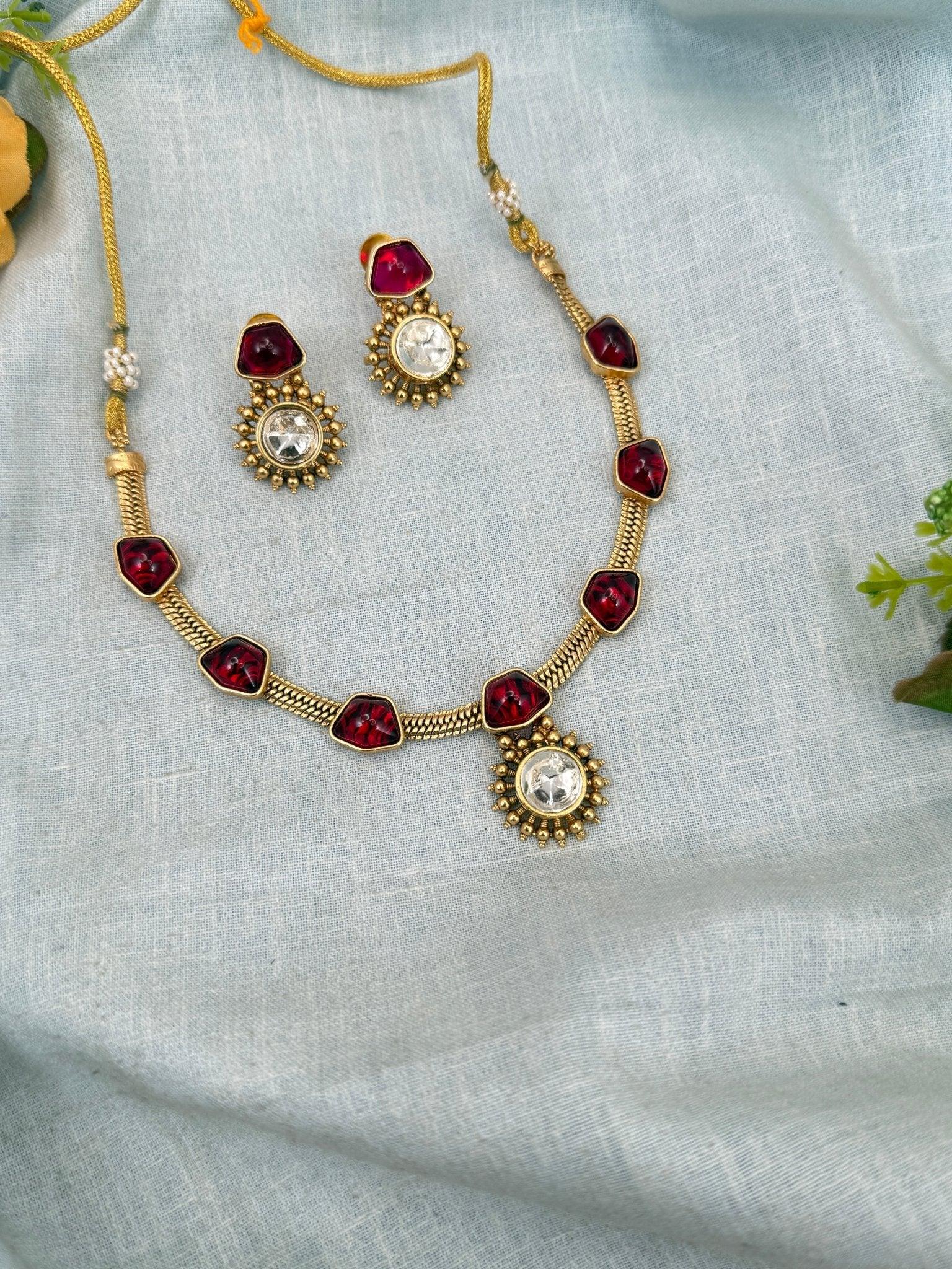 Royal Antique Pendant Short Necklace Set 0292 - Mahilas