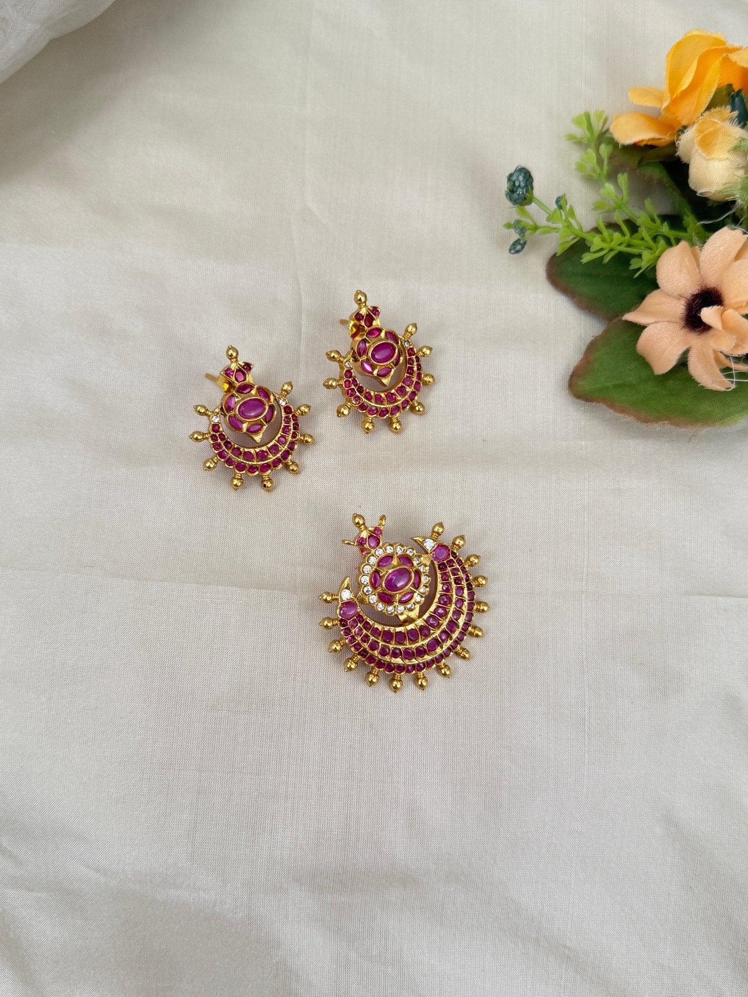 Royal Antique Pendant With Earrings 171 - Mahilas