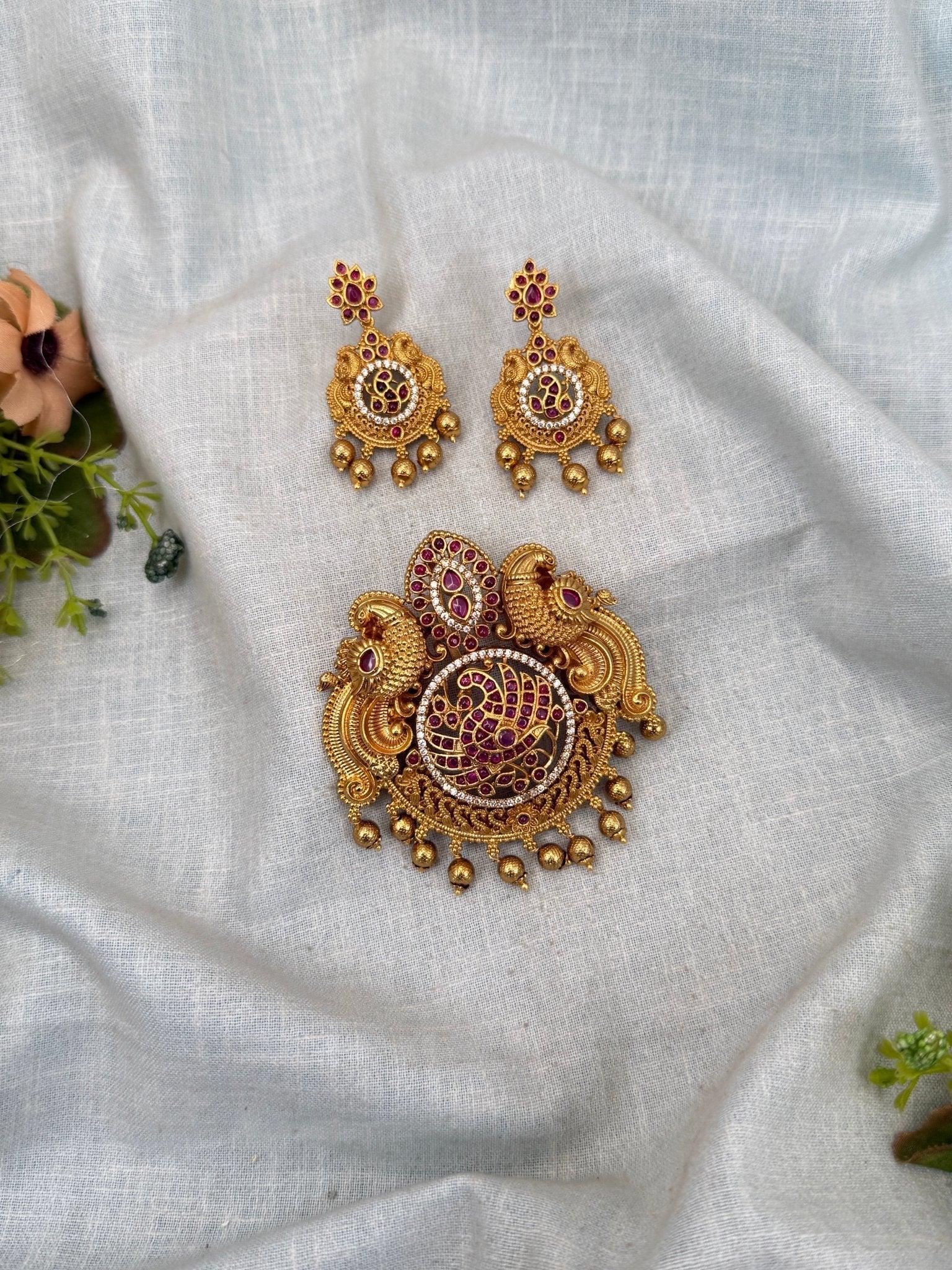 Royal Antique Pendant With Earrings 219 - Mahilas