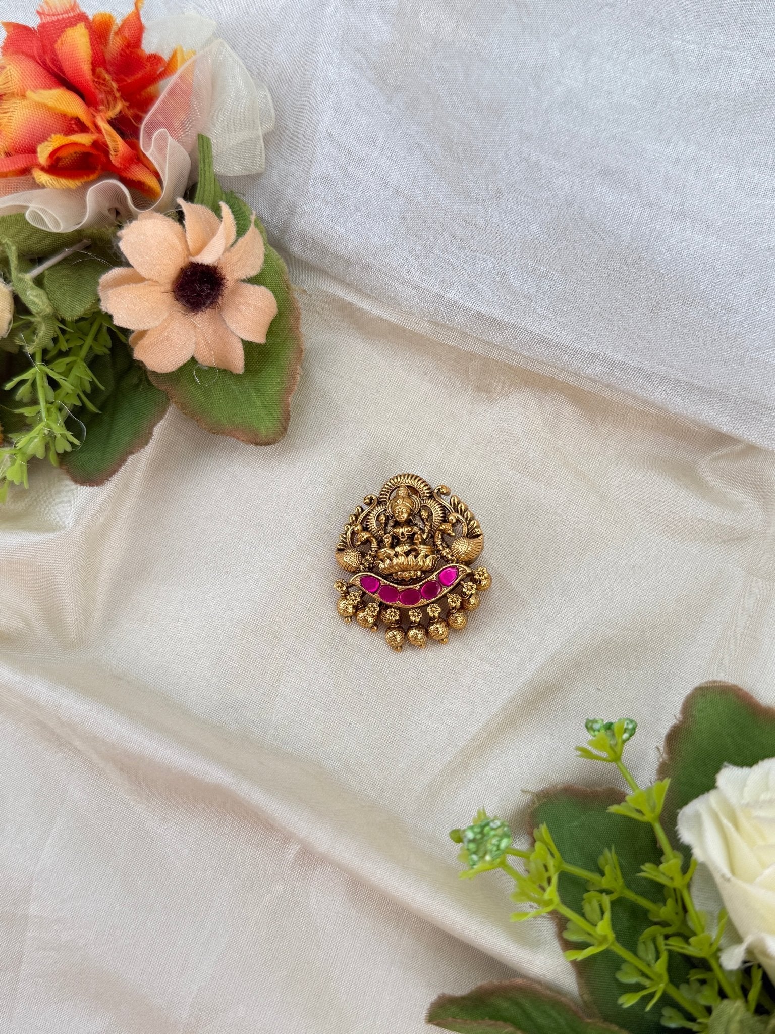 Royal Antique Saree Pin 2053 - Mahilas