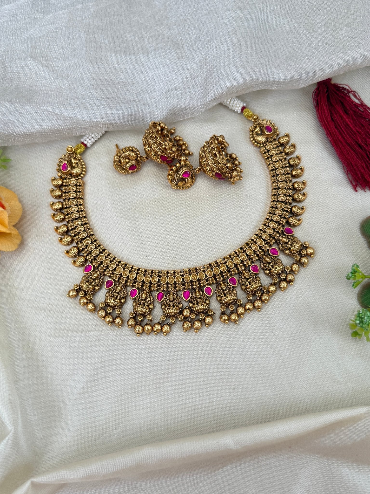 Royal Antique Short Necklace Set 0525 - Mahilas