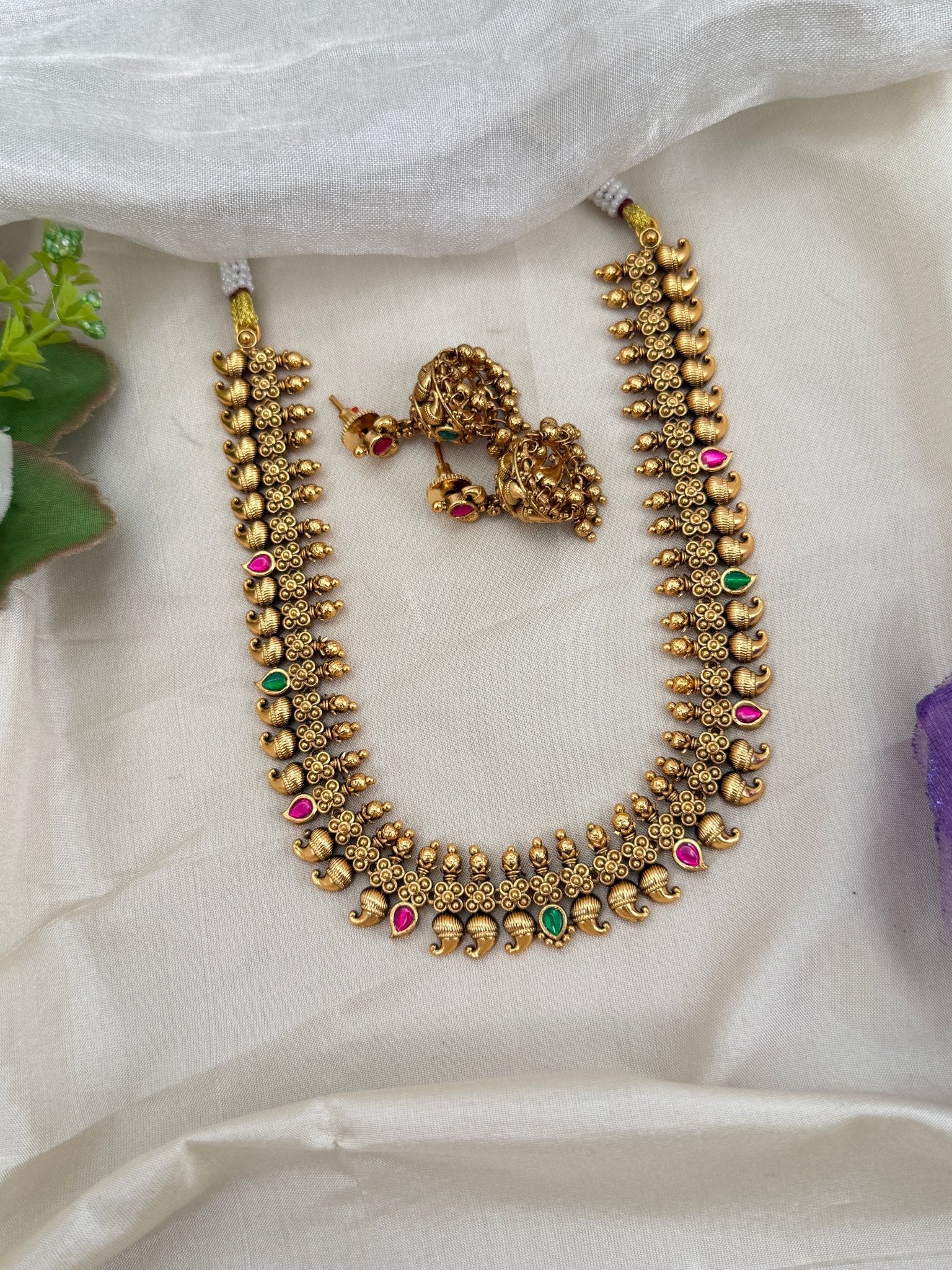 Royal Antique Short Necklace Set 0652 - Mahilas