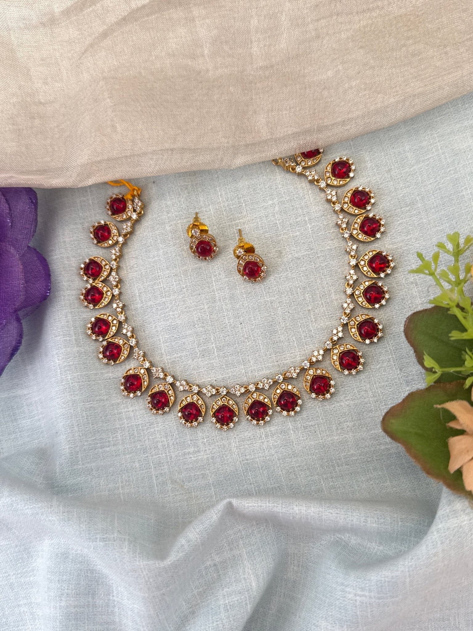 Royal Antique Short Necklace Set 1218 - Mahilas
