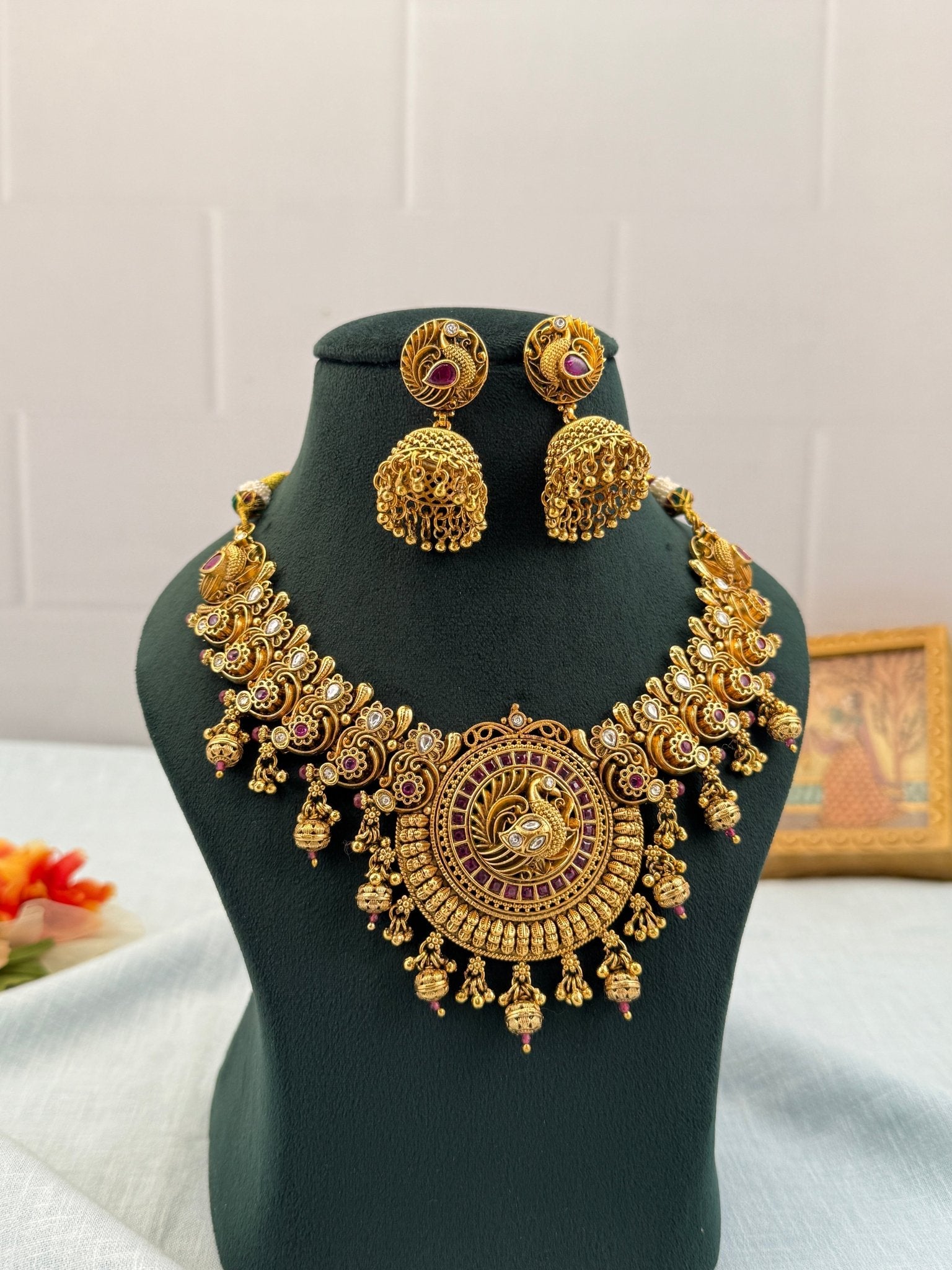 Royal Antique Short Necklace Set 716 - Mahilas