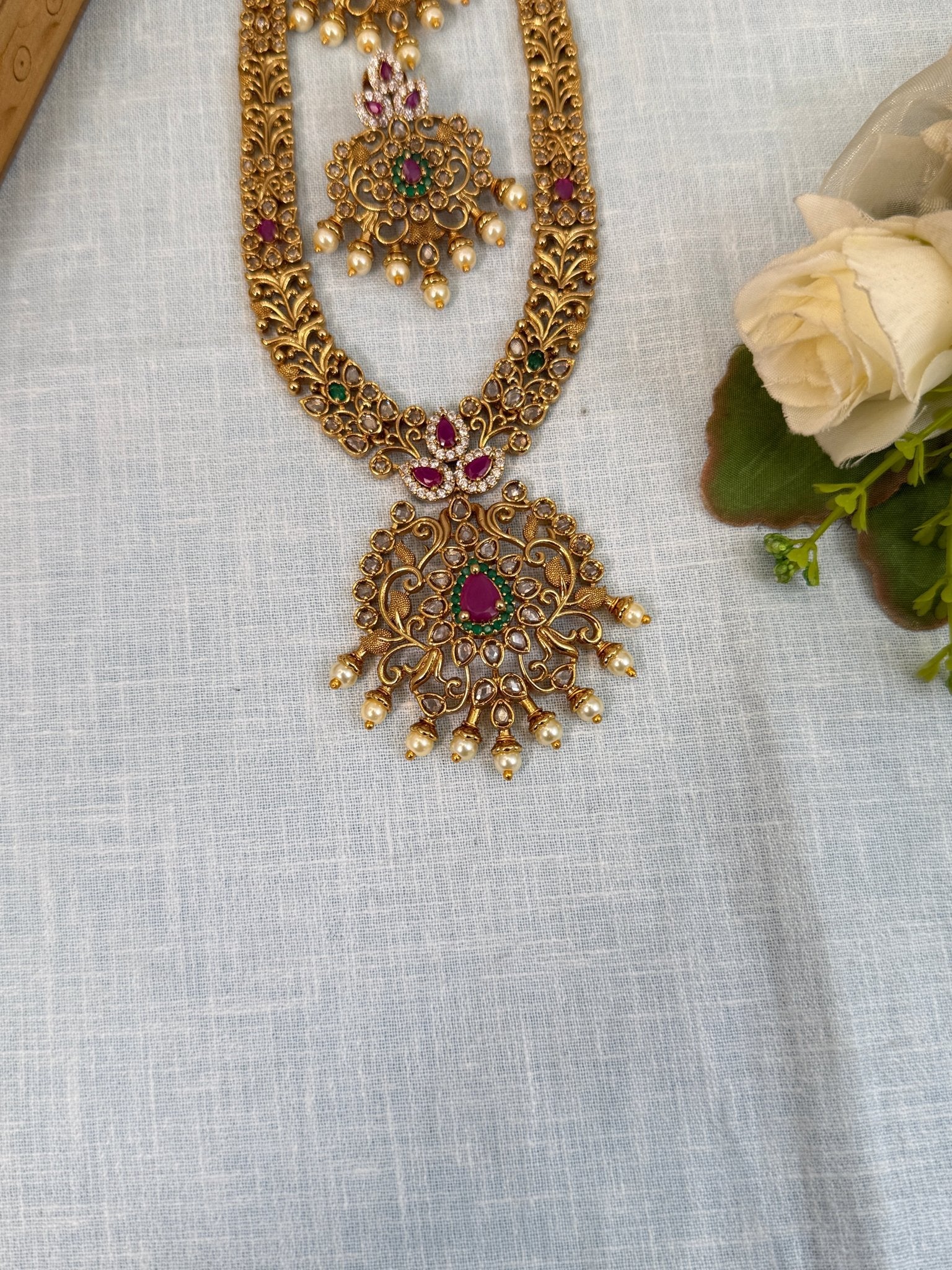 Royal Antique Short Necklace Set 829 - Mahilas
