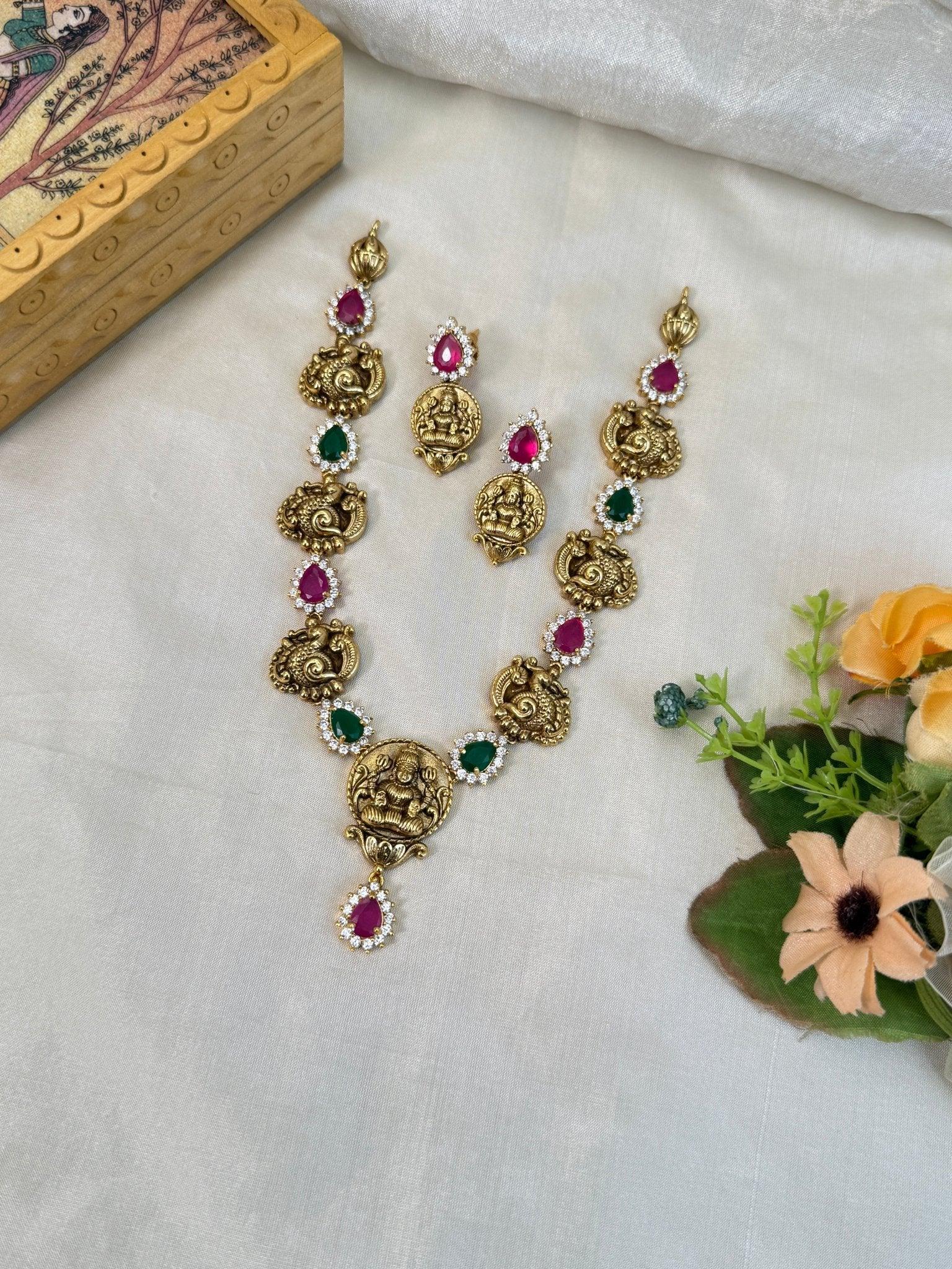 Royal Antique Short Necklace Set 838 - Mahilas