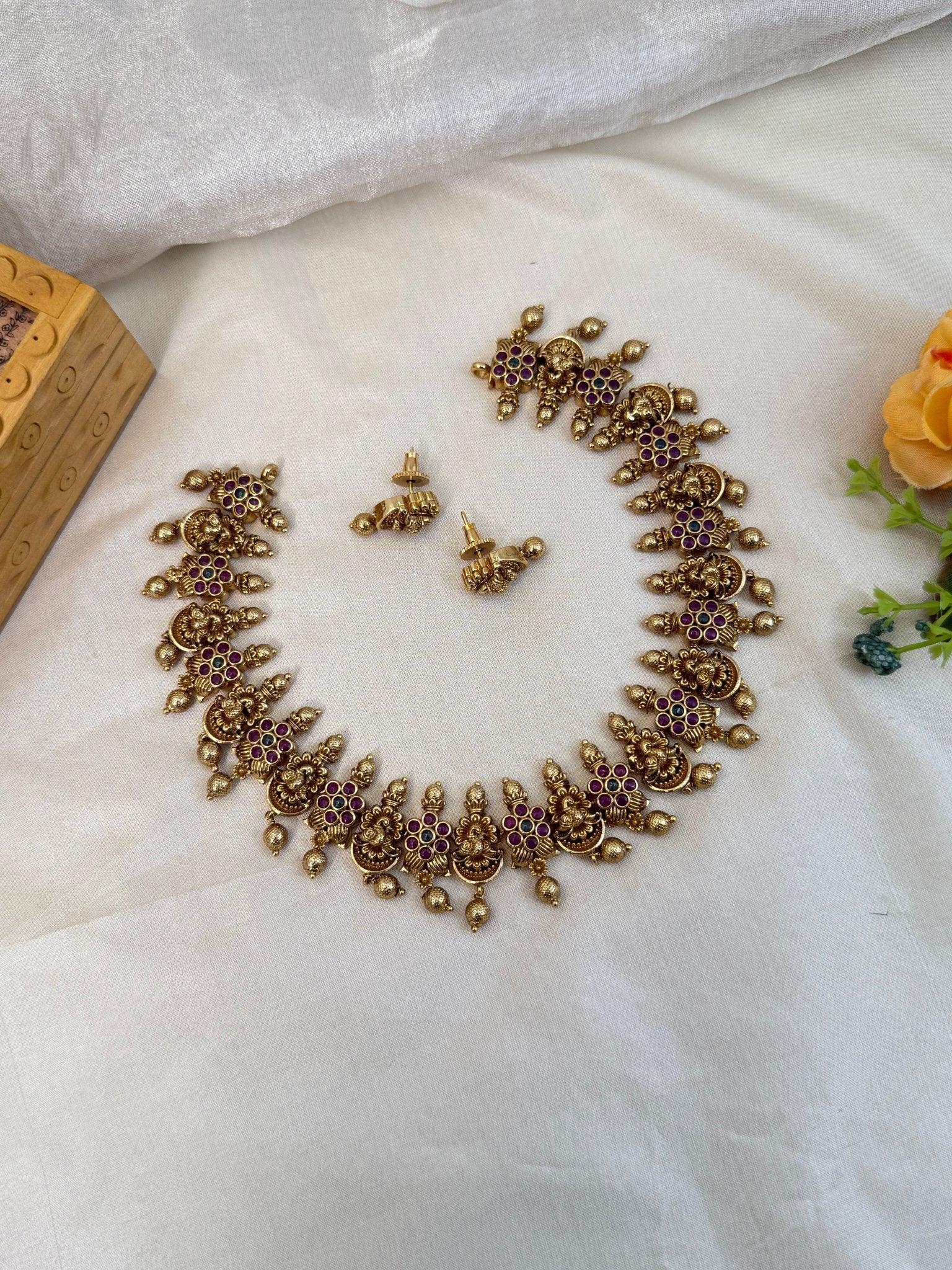 Royal Antique Short Necklace Set 841 - Mahilas