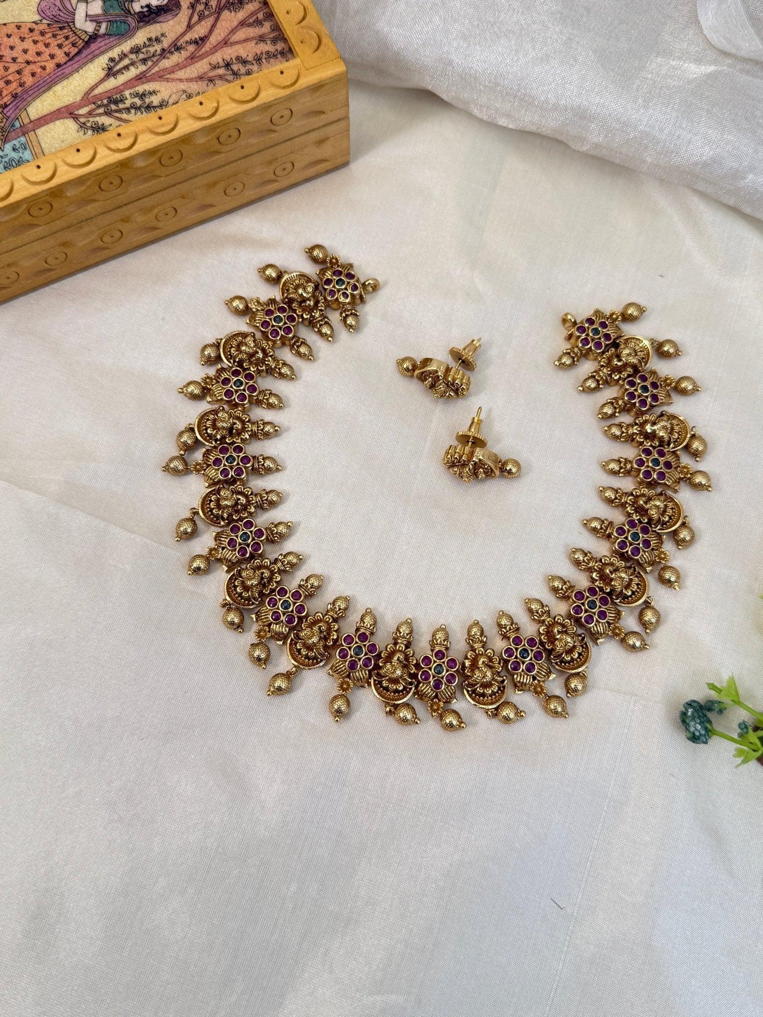 Royal Antique Short Necklace Set 841 - Mahilas