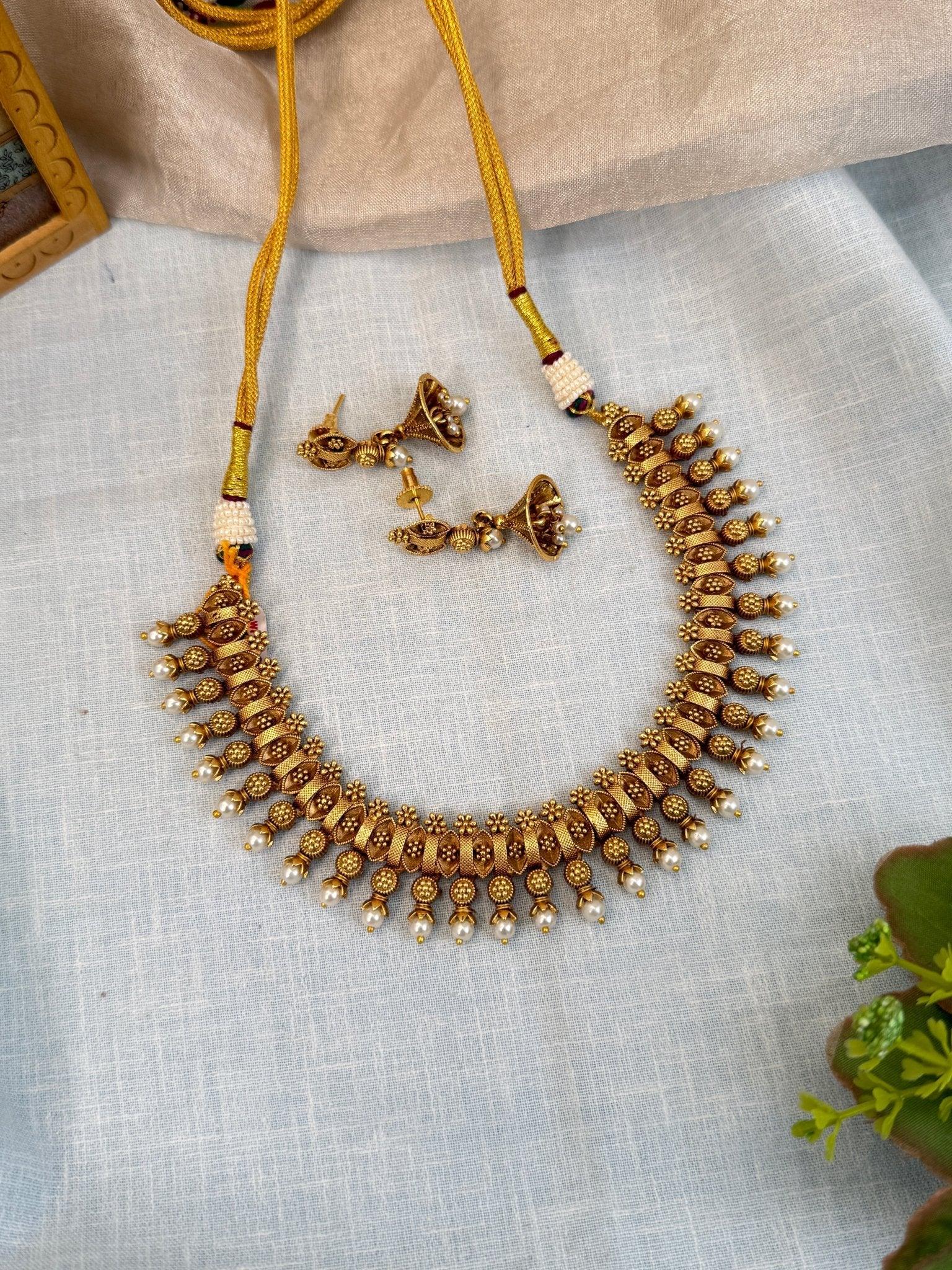 Royal Antique Short Necklace Set 882 - Mahilas