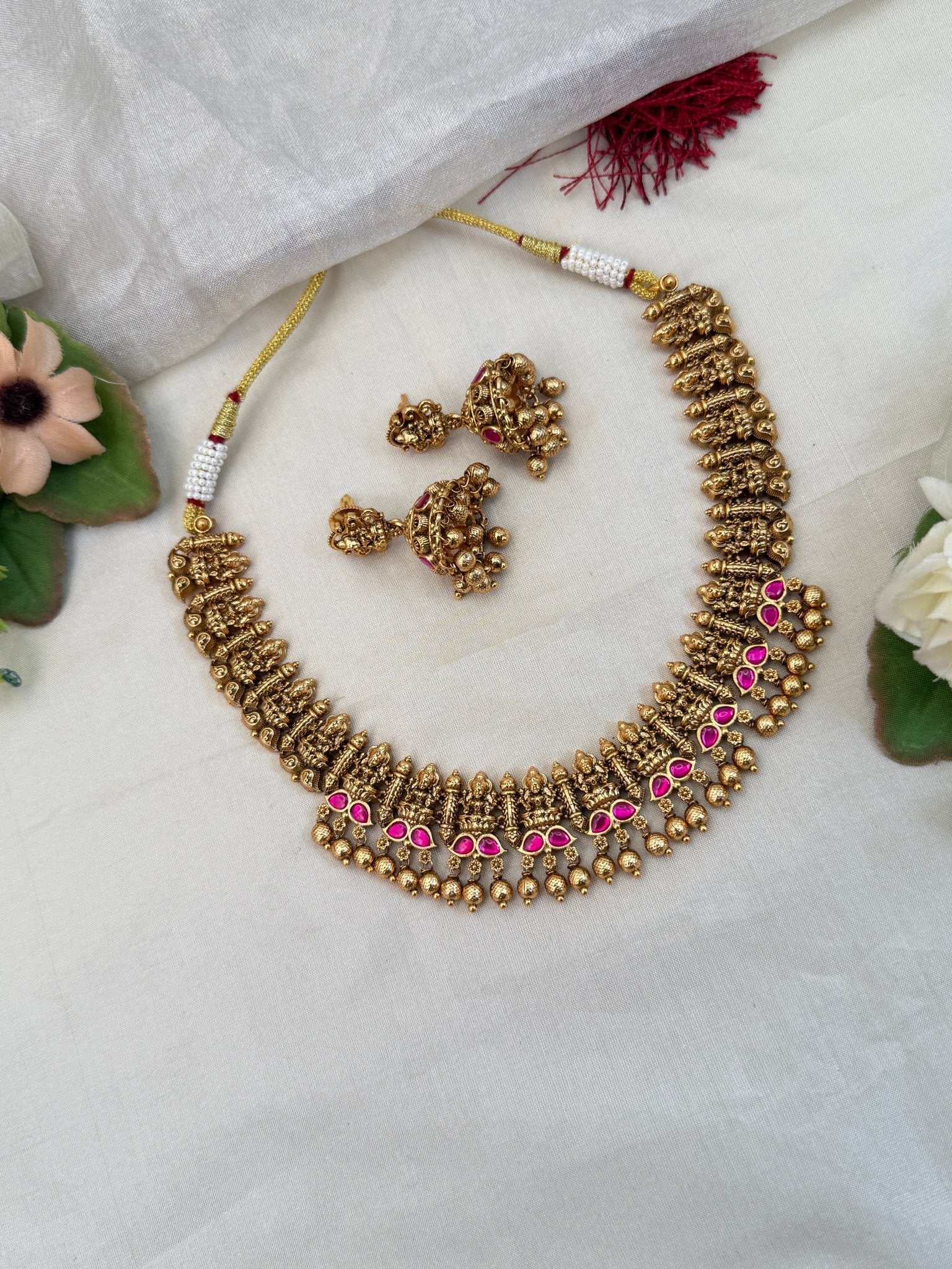 Royal Antique Short Necklace Set 891 - Mahilas
