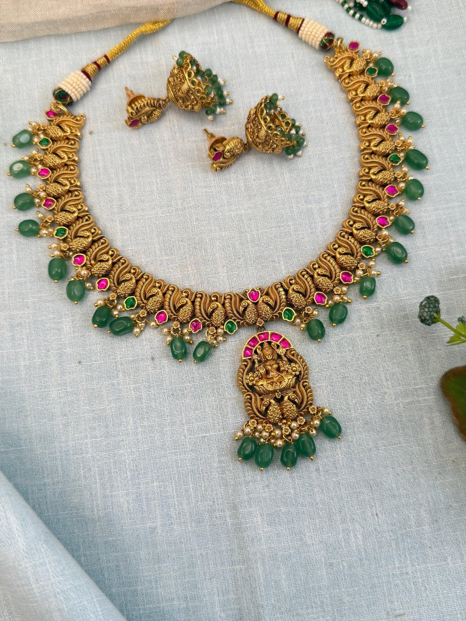 Royal Antique Short Necklace Set 955 - Mahilas