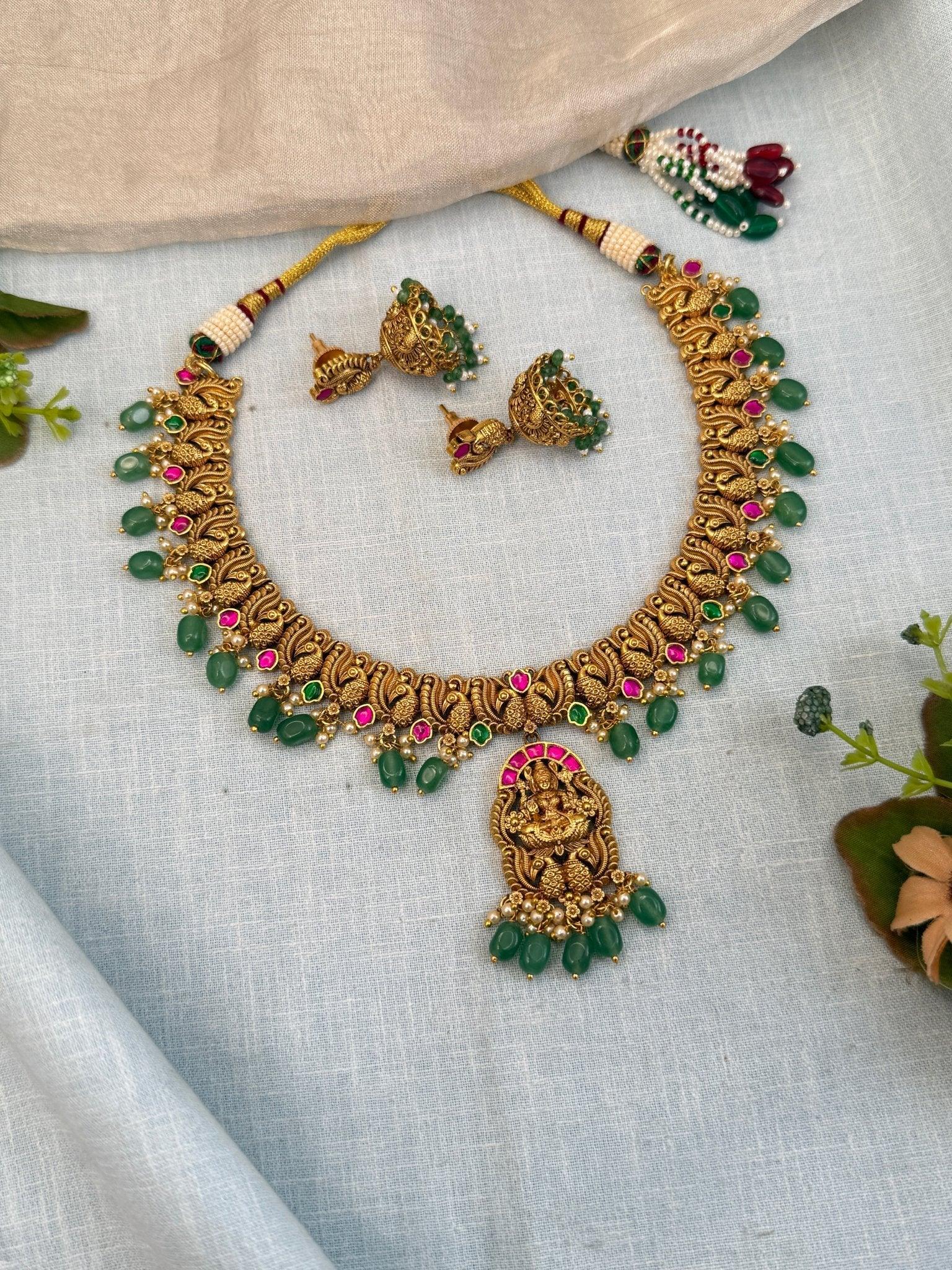 Royal Antique Short Necklace Set 955 - Mahilas