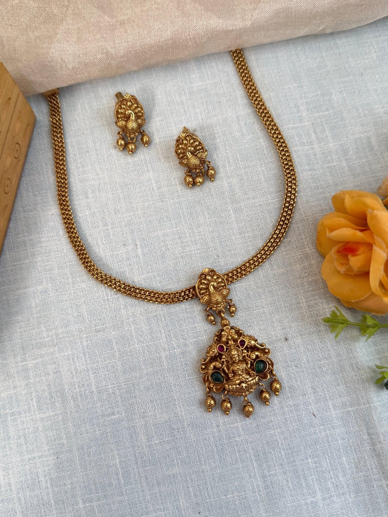 Royal Antique Short Pendant Necklace Set 856 - Mahilas