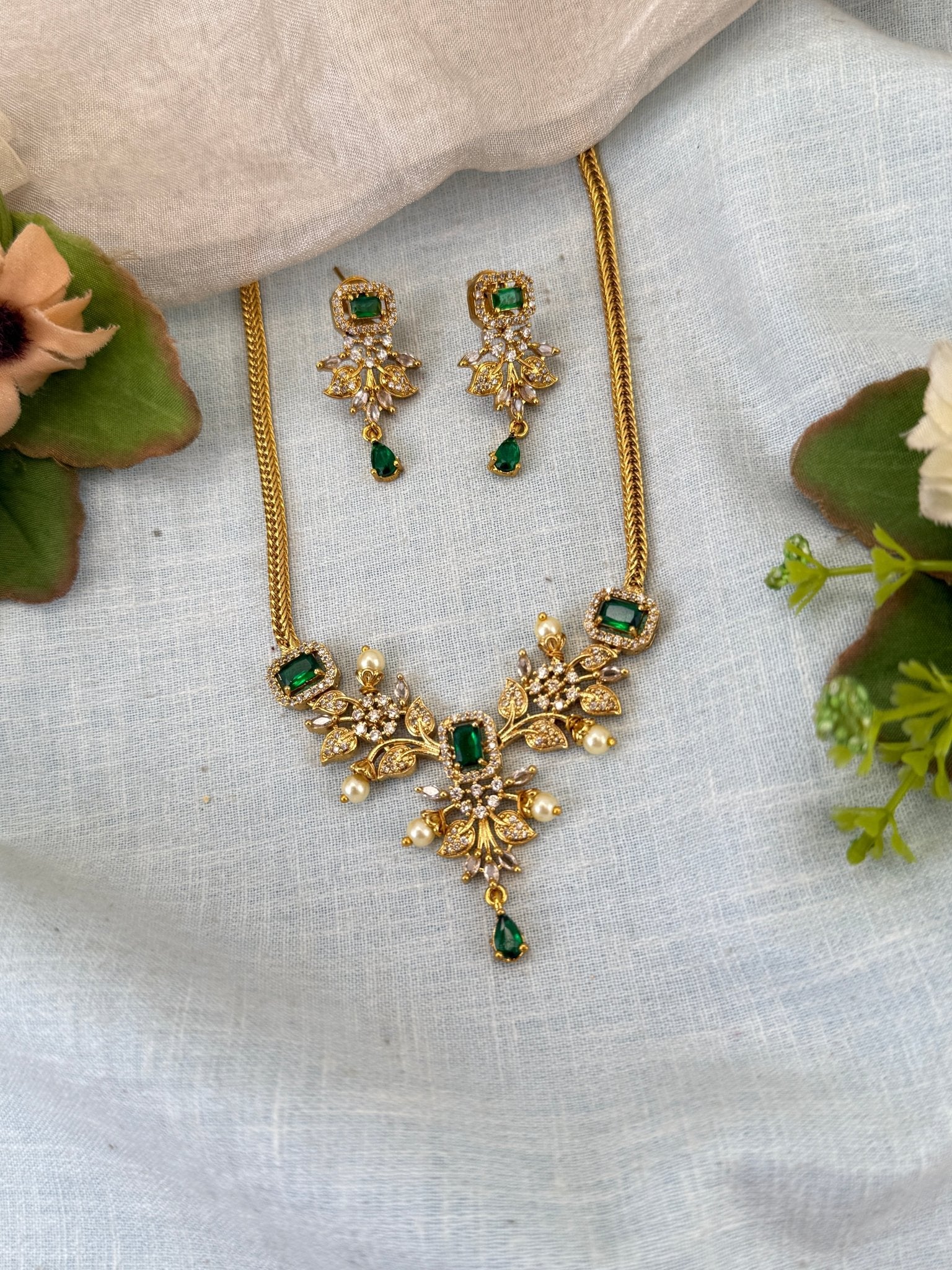 Royal Antique Simple Stone Short Necklace Set 0962 - Mahilas